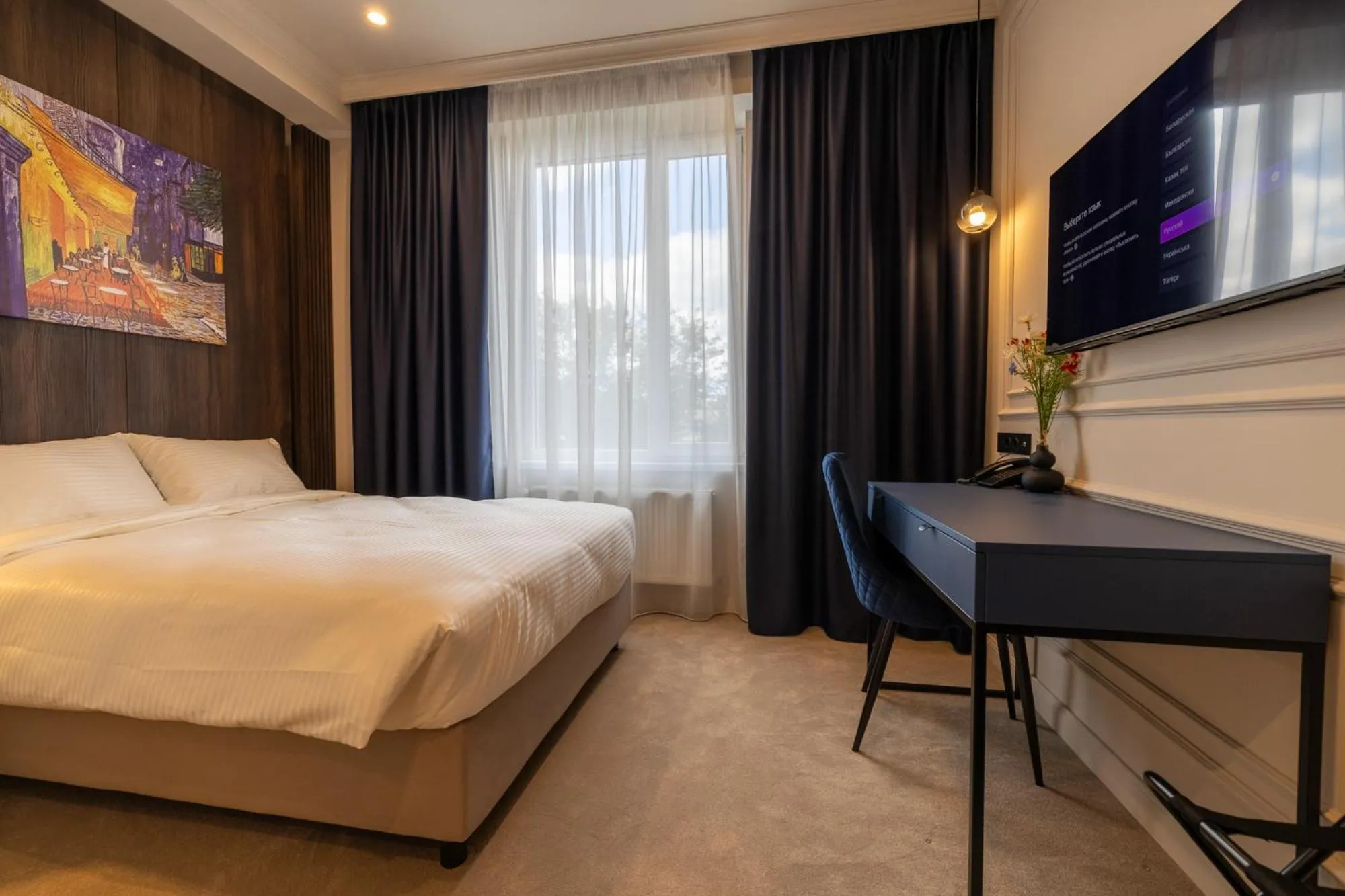 Photo of the whole room, Bed in Art Hotel