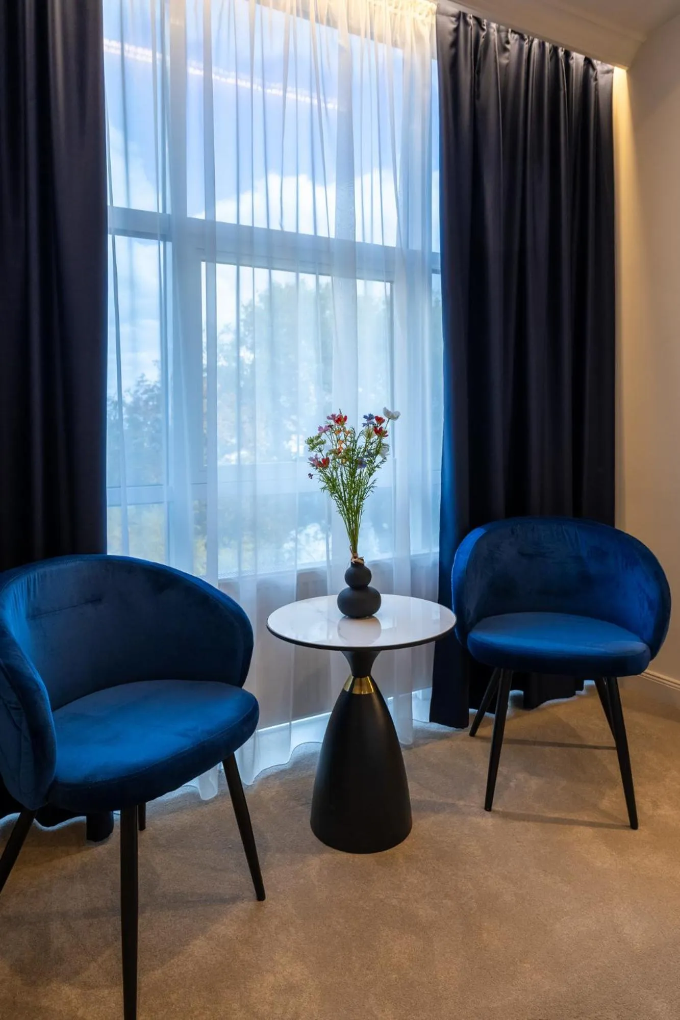 Photo of the whole room in Art Hotel