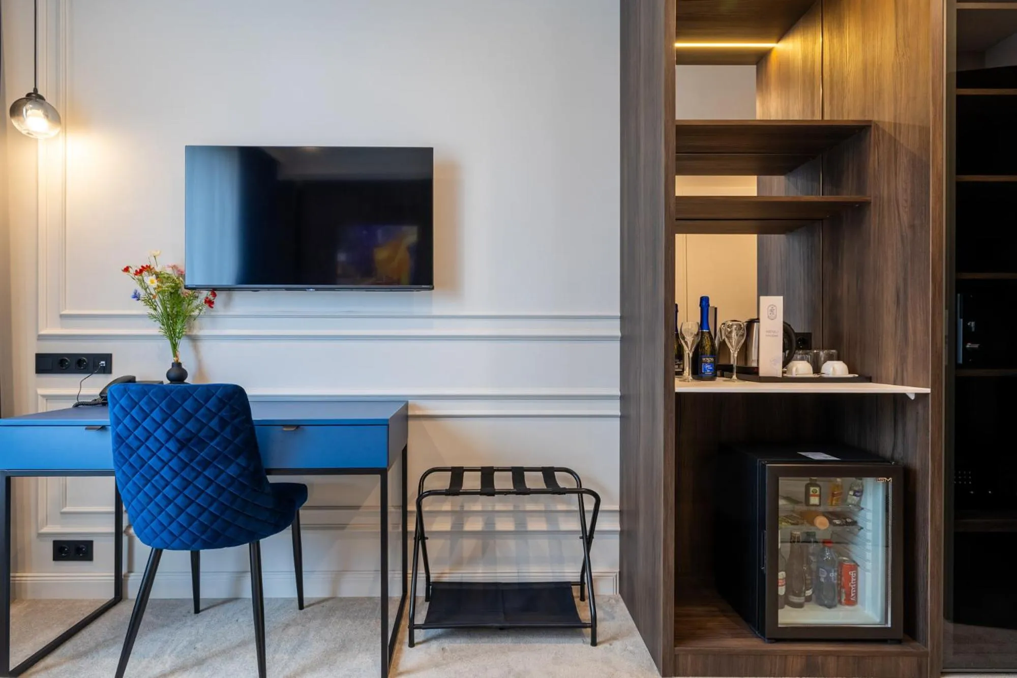 Photo of the whole room in Art Hotel