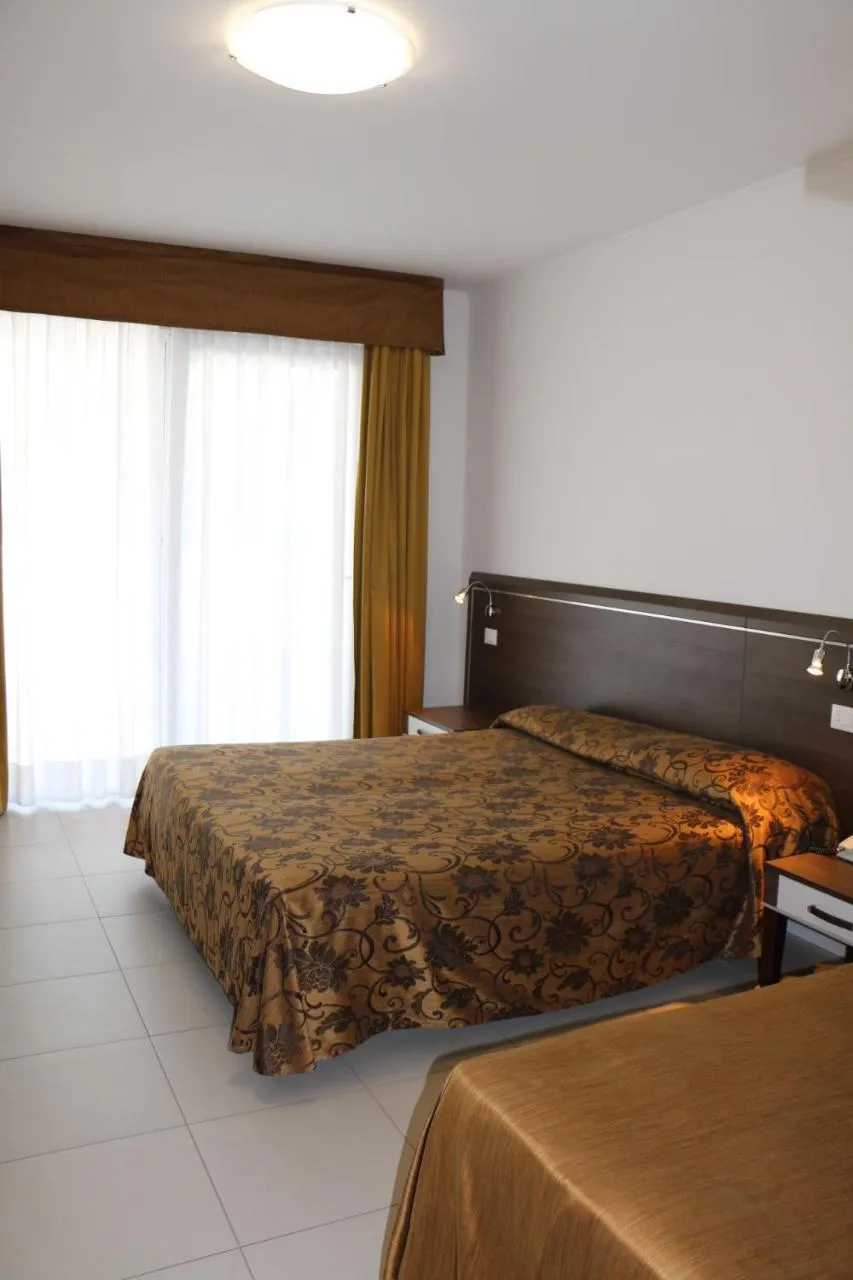 Bedroom, Bed in Hotel Bellevue