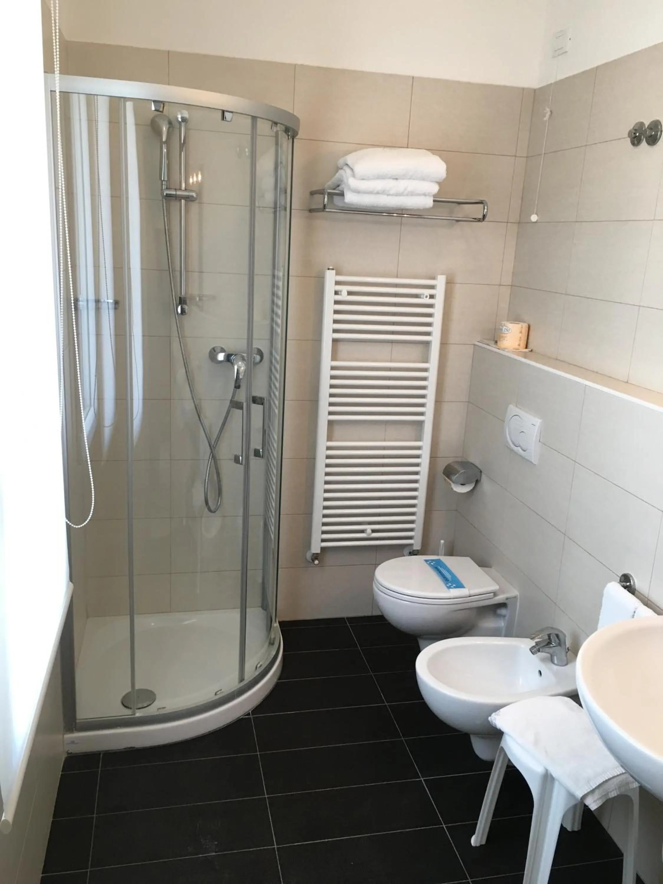 Bathroom in Hotel Bellevue