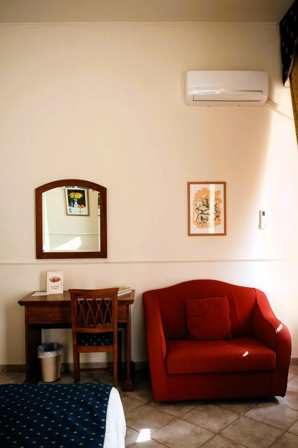 furniture in Hotel Il Cavalier D'Arpino