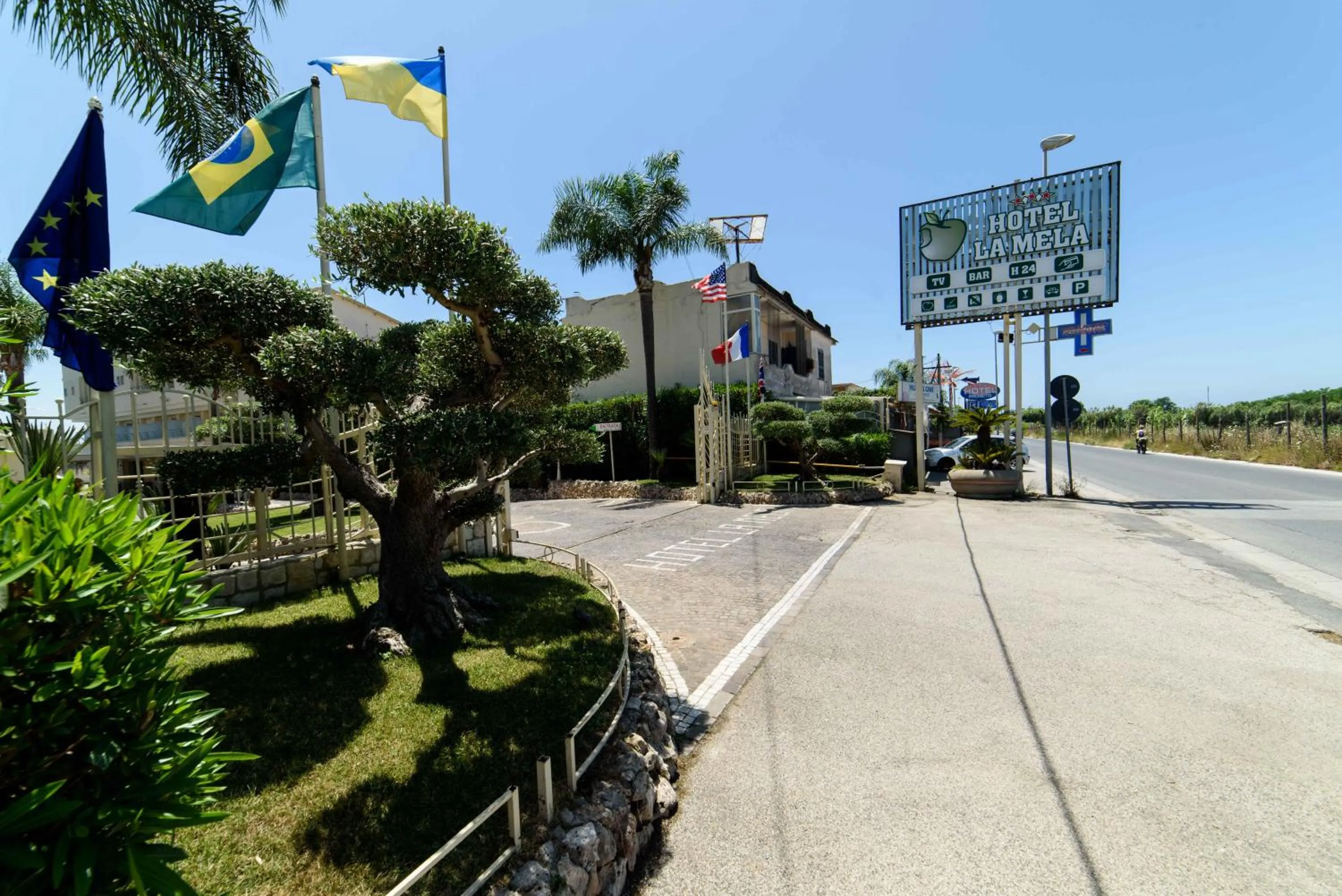 Street view in Hotel La Mela
