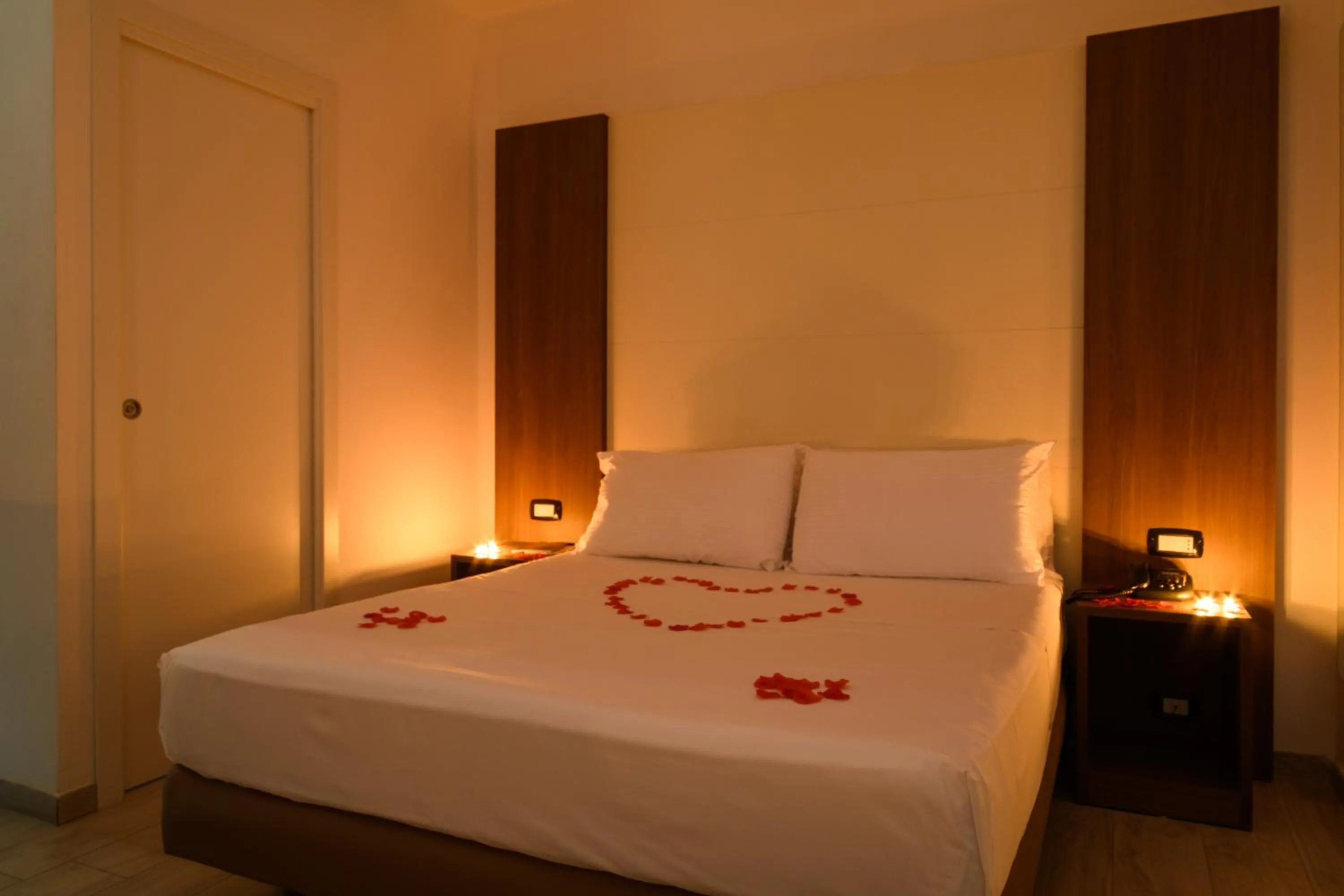 Photo of the whole room, Bed in Hotel La Mela