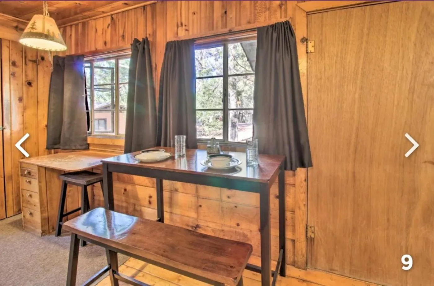 Dining area in Hidden Rest Cabins and Resort