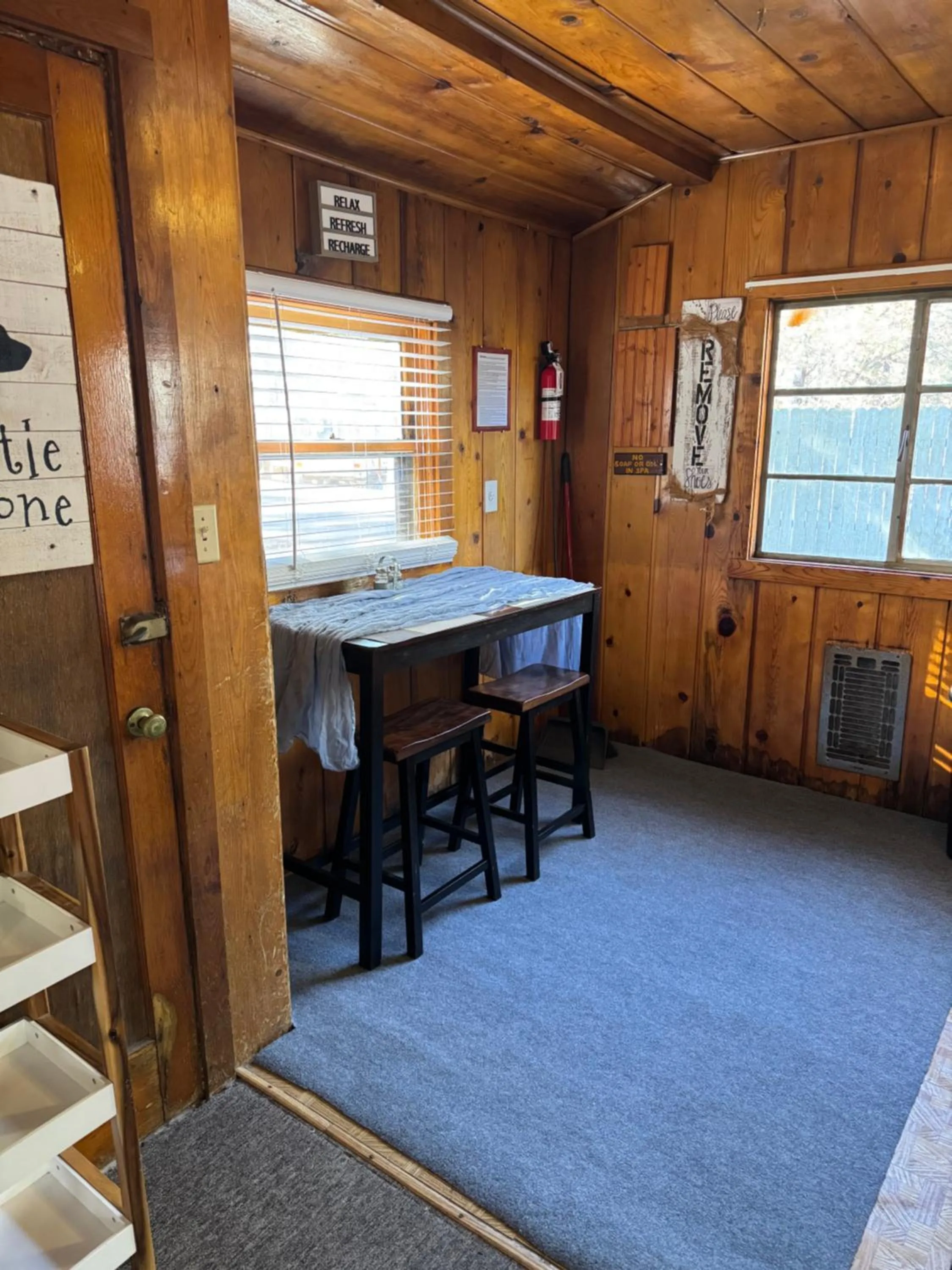 Kitchen or kitchenette in Hidden Rest Cabins and Resort