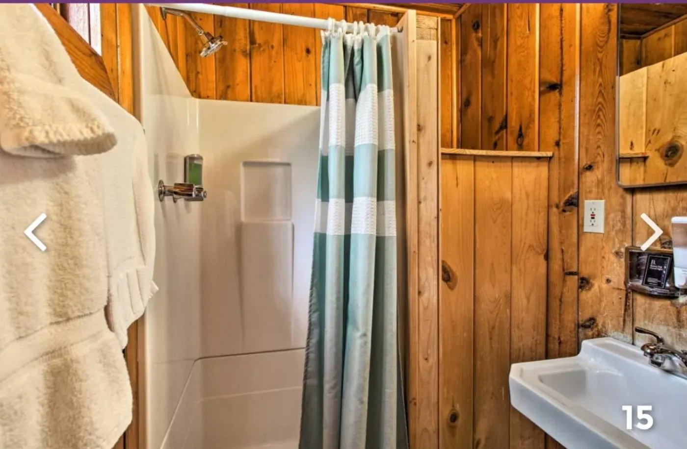 Shower in Hidden Rest Cabins and Resort