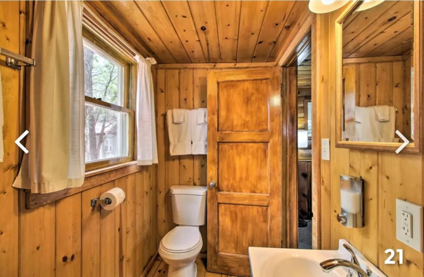 Toilet in Hidden Rest Cabins and Resort