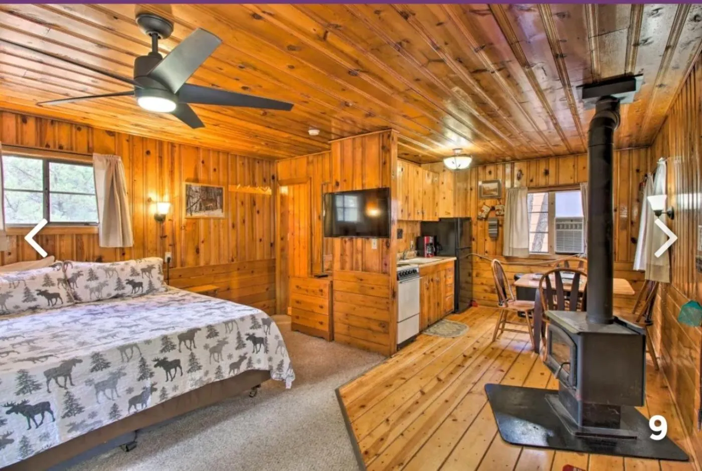 Photo of the whole room, Bed in Hidden Rest Cabins and Resort