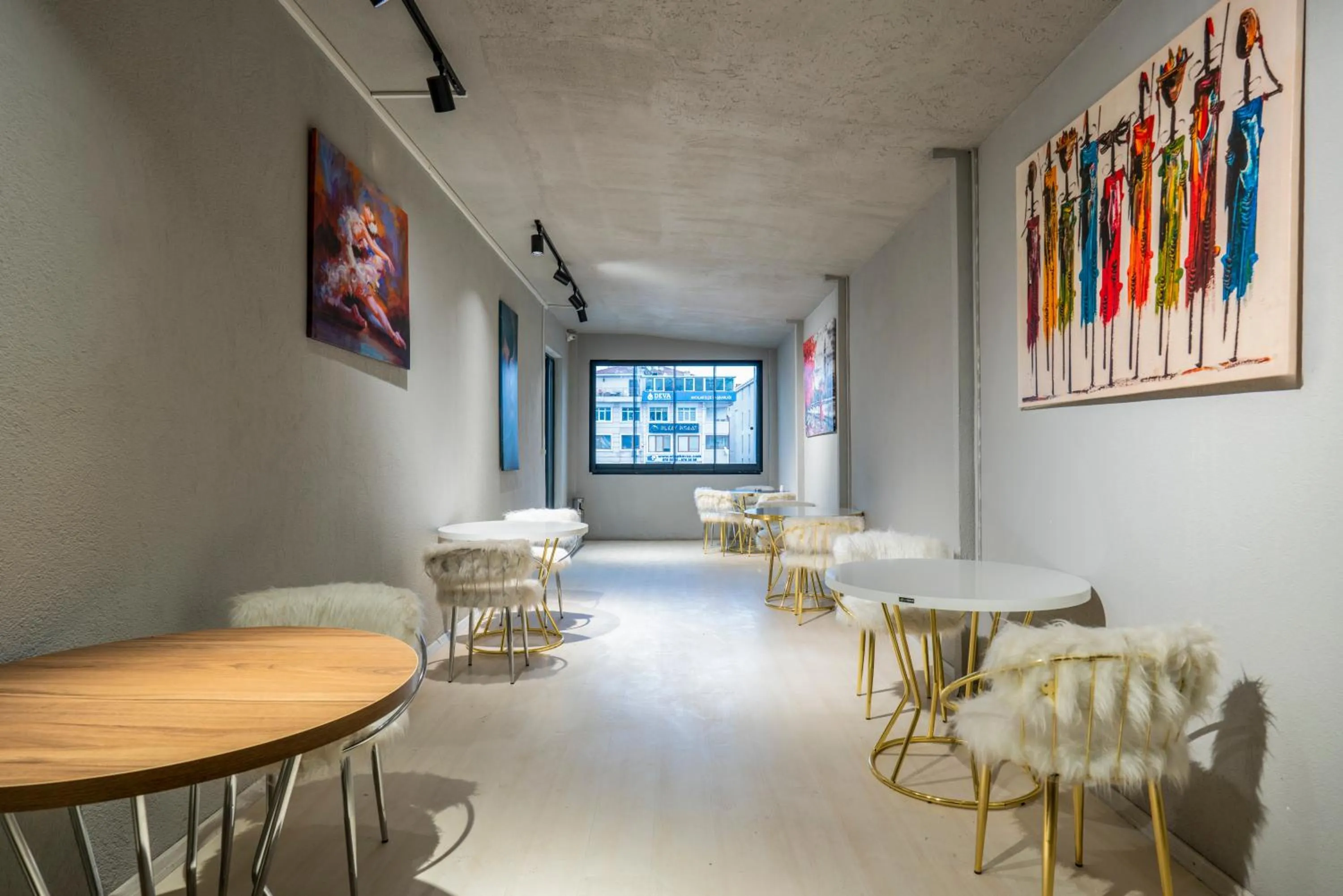 Seating area in Monezza Avcılar