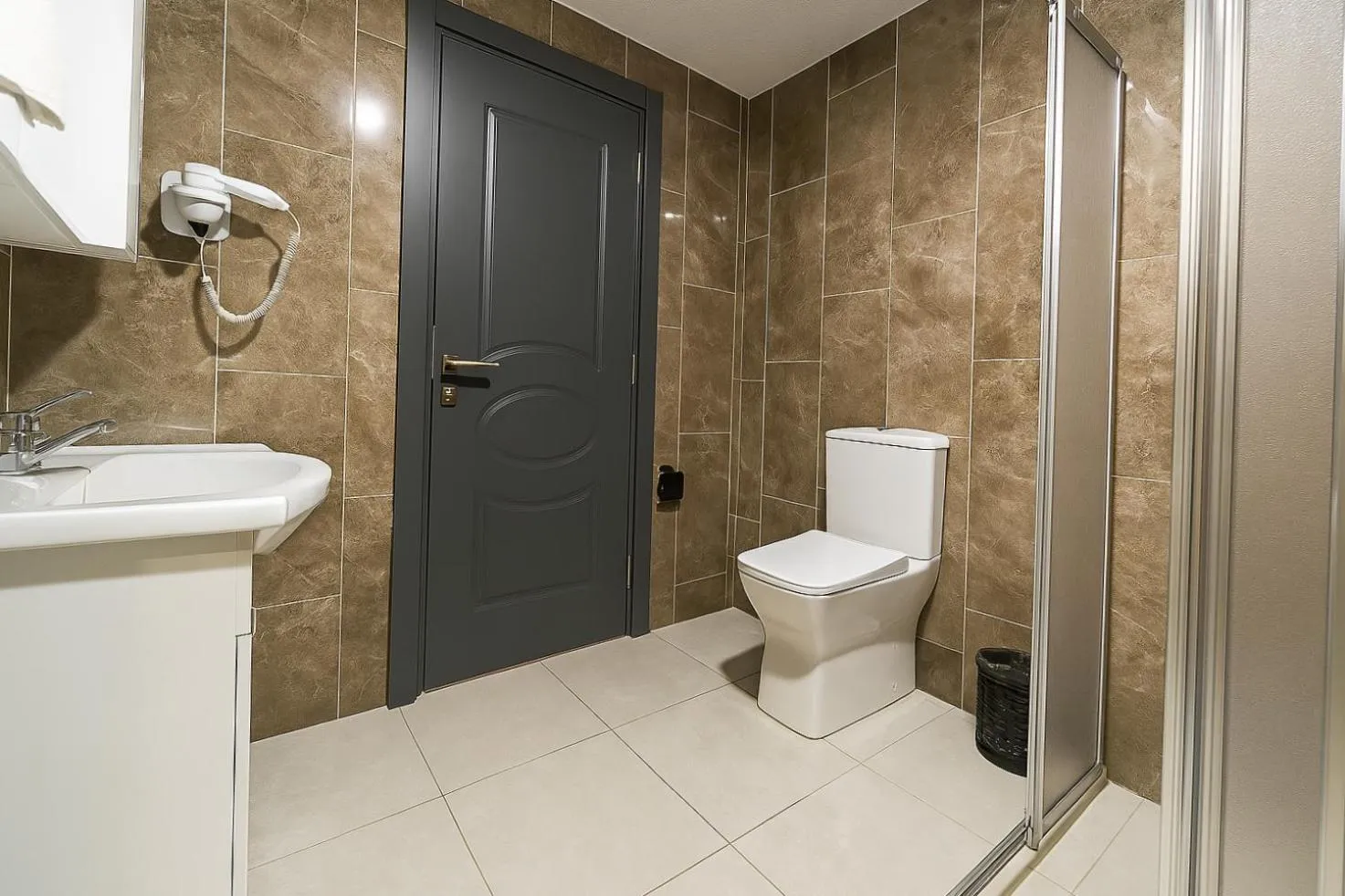 Shower in Monezza Avcılar