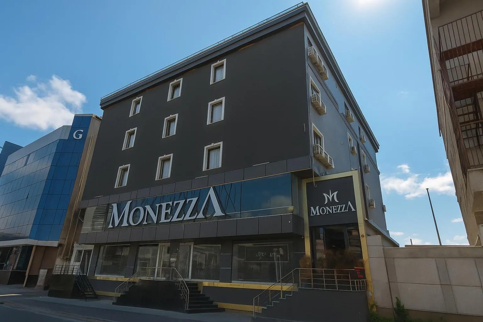 Property building in Monezza Avcılar