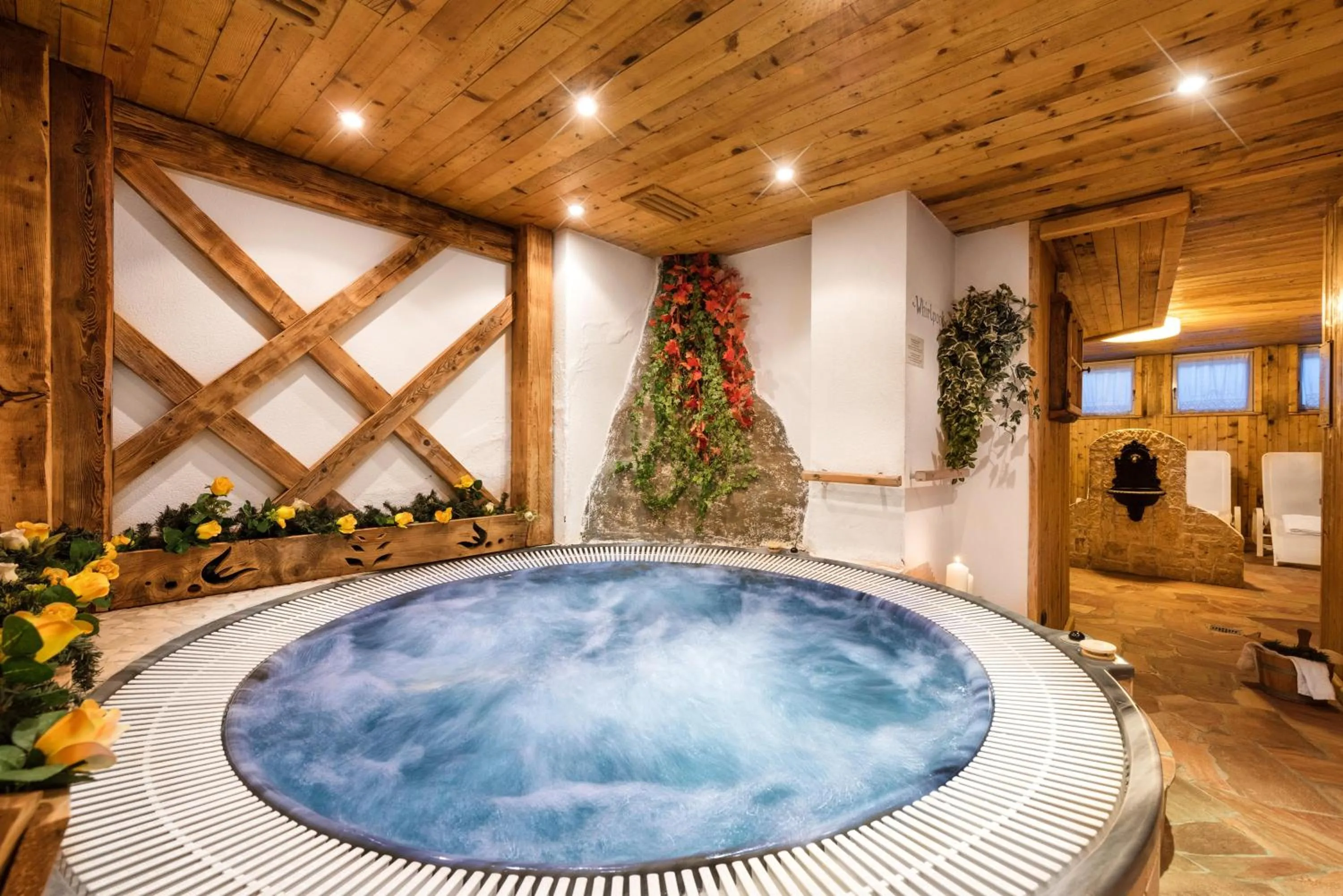 Hot Tub in Romantic Charming Hotel Rancolin