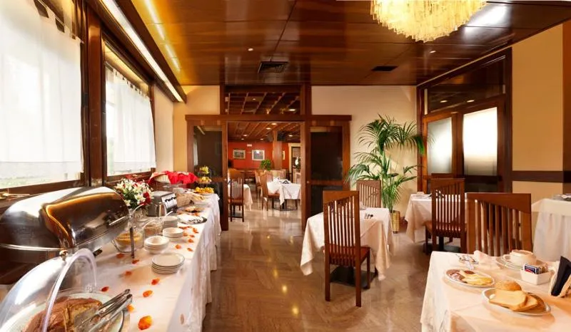 Restaurant/places to eat in Hotel Al Pino Verde