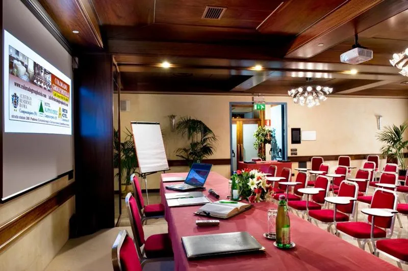 Business facilities in Hotel Al Pino Verde