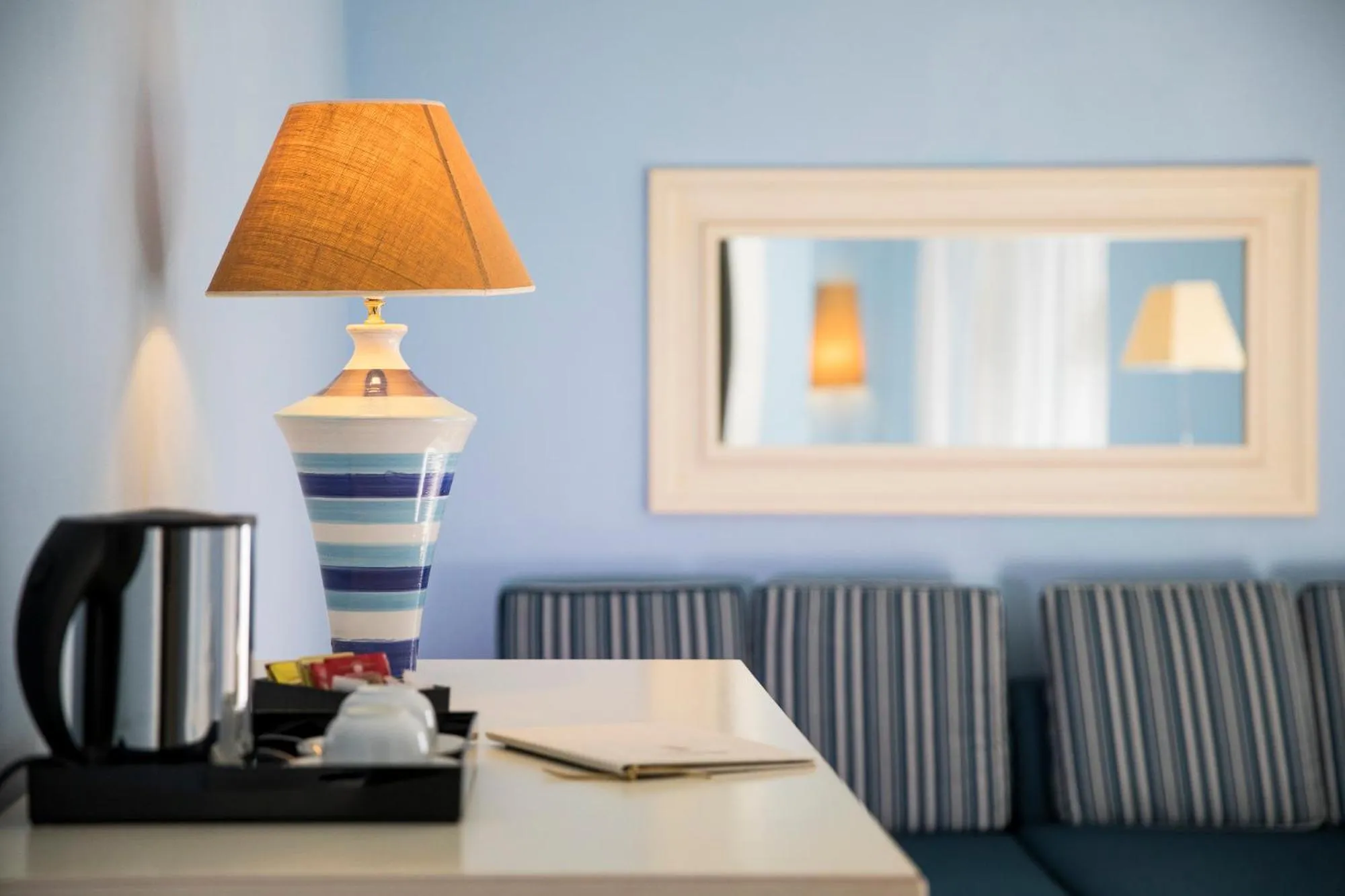 Living room in Lu' Hotel Riviera - Carloforte