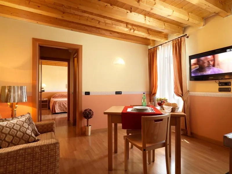 TV and multimedia in Hotel & Residence Roma