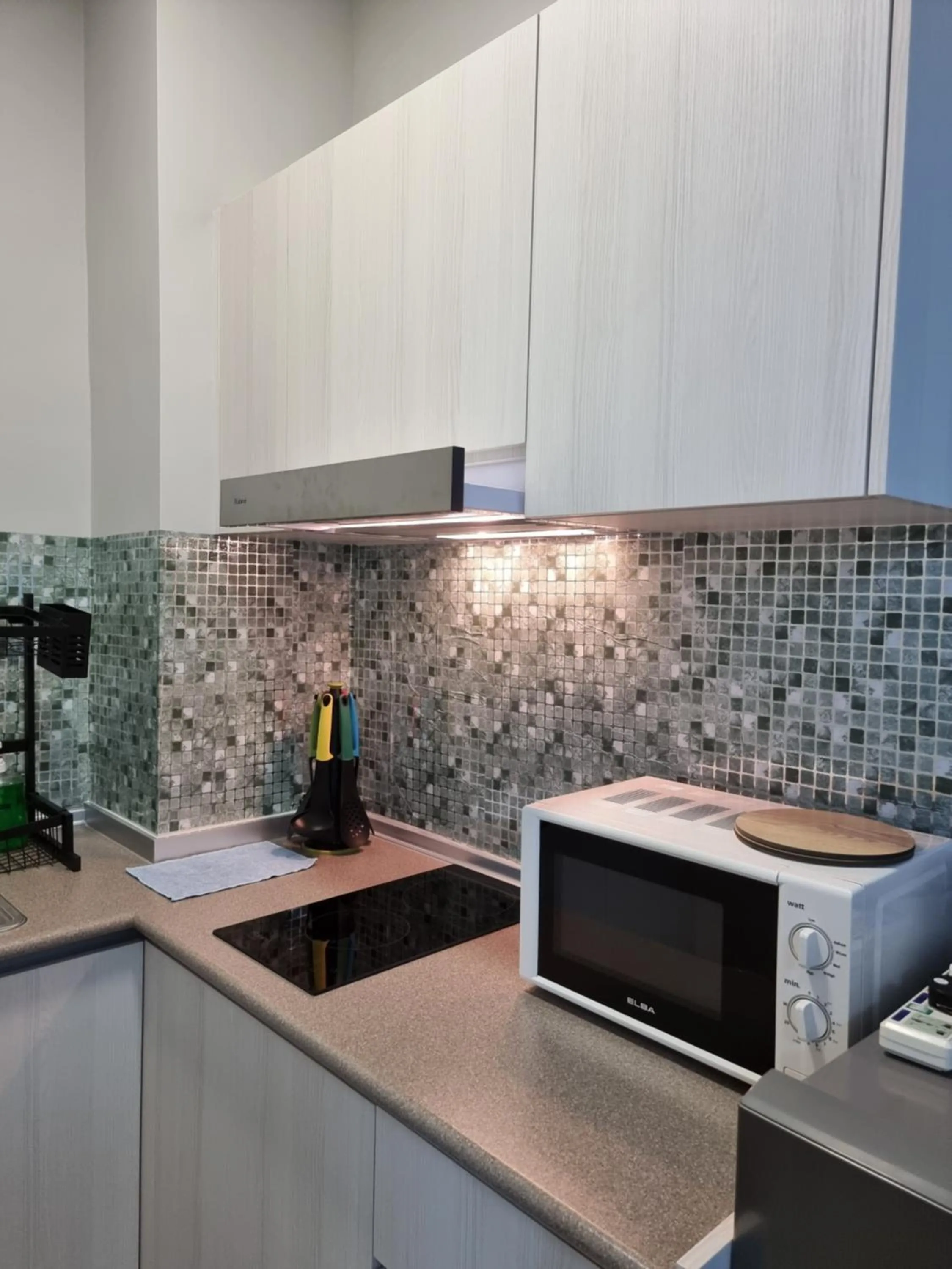 Kitchen or kitchenette in Nana Homestay - Jesselton quay