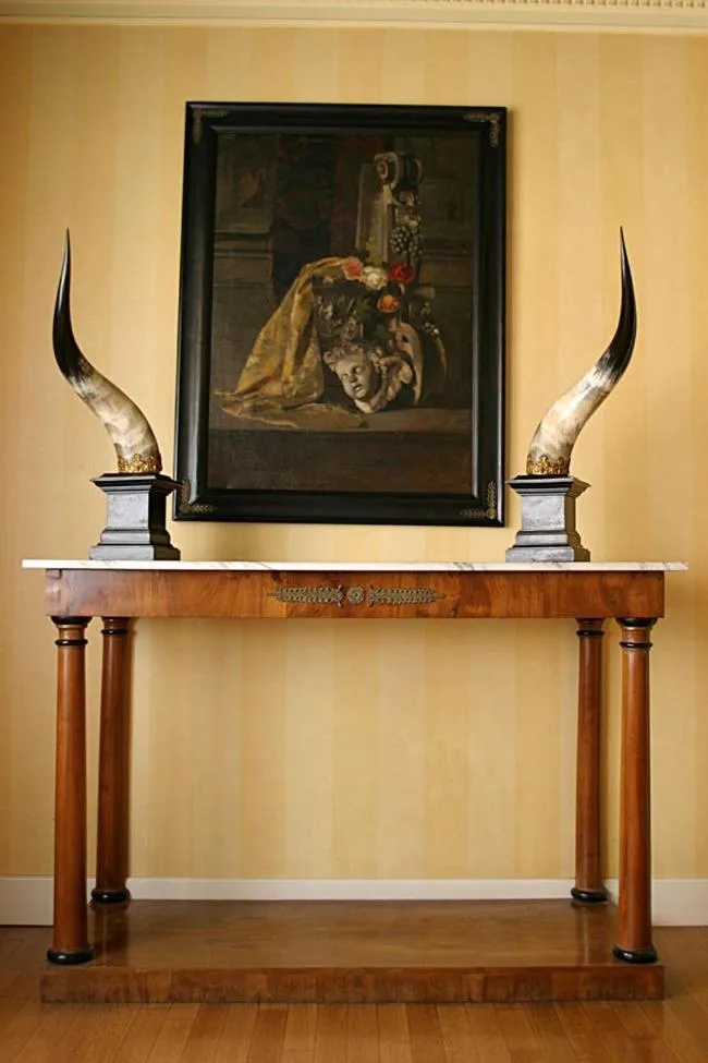 Decorative detail in Hotel Due Mori