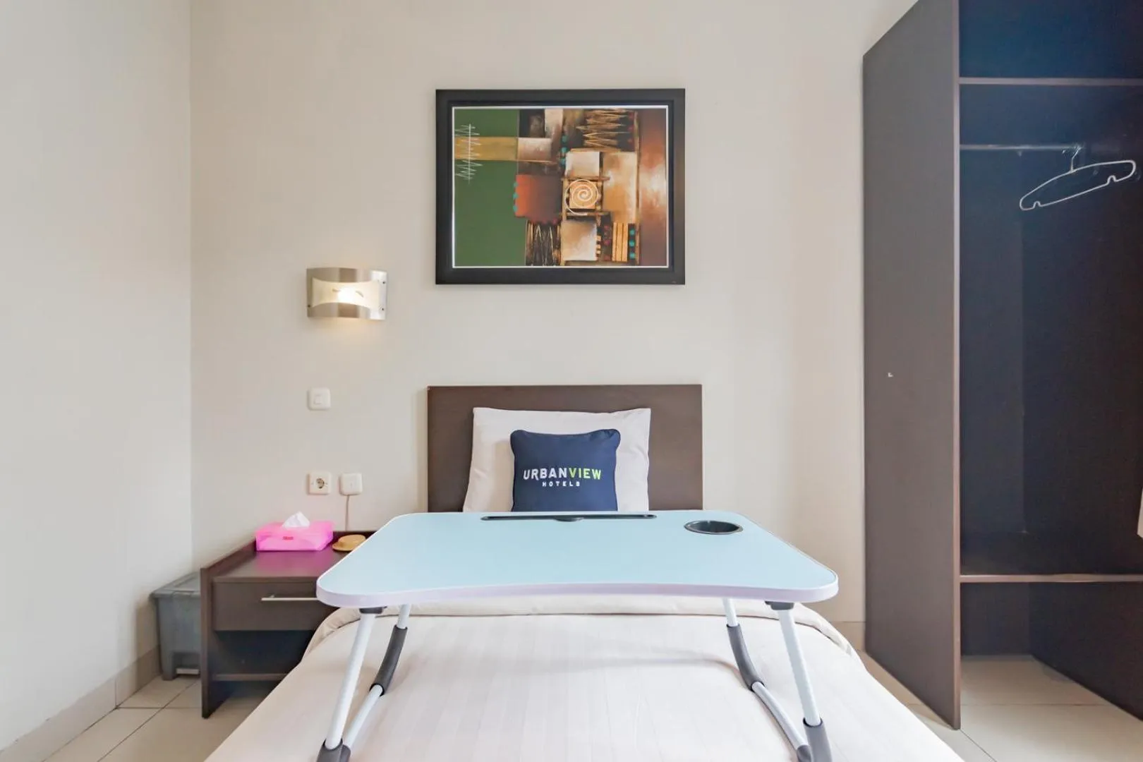 Bed in Urbanview Hotel Grand Malabar Bandung