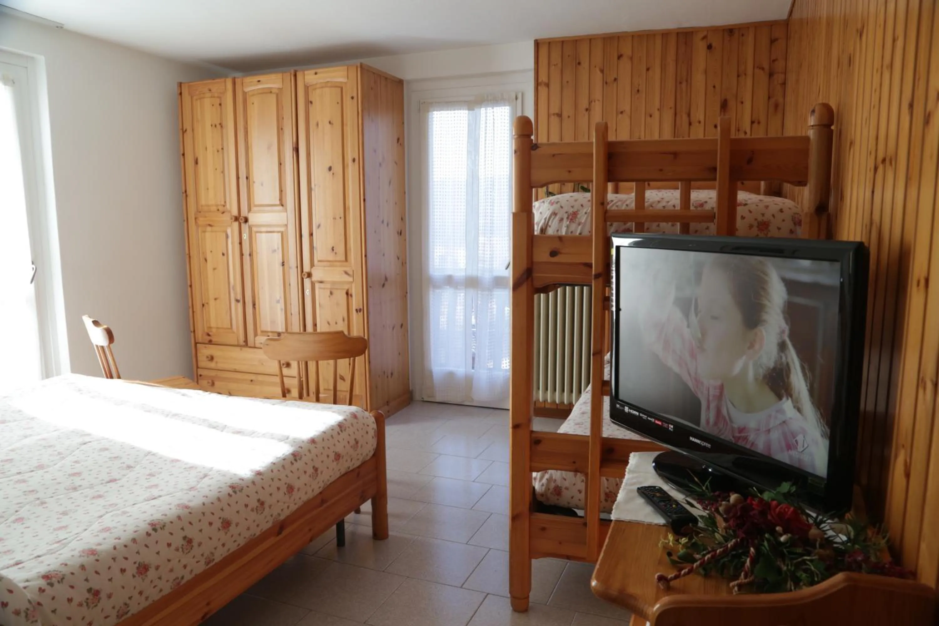 bunk bed, Bed in Aurora