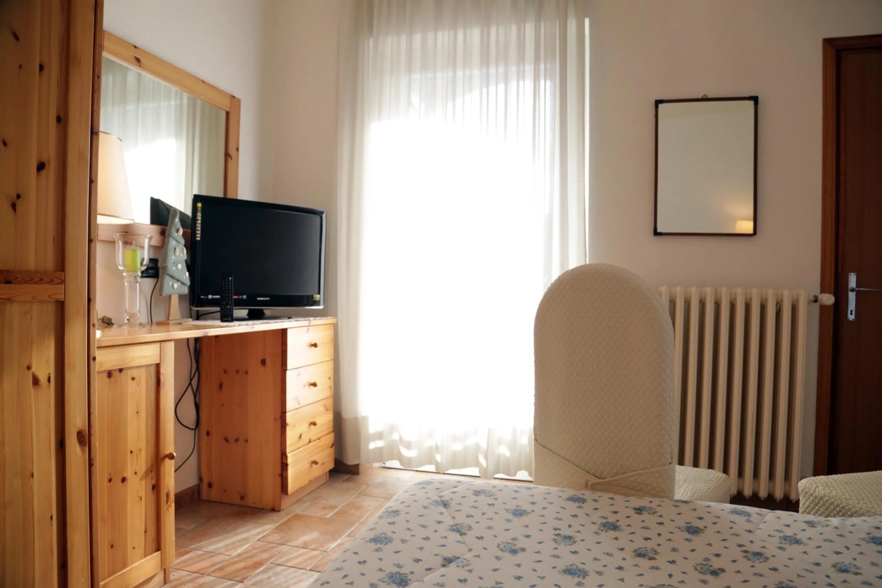 Decorative detail, Bed in Aurora