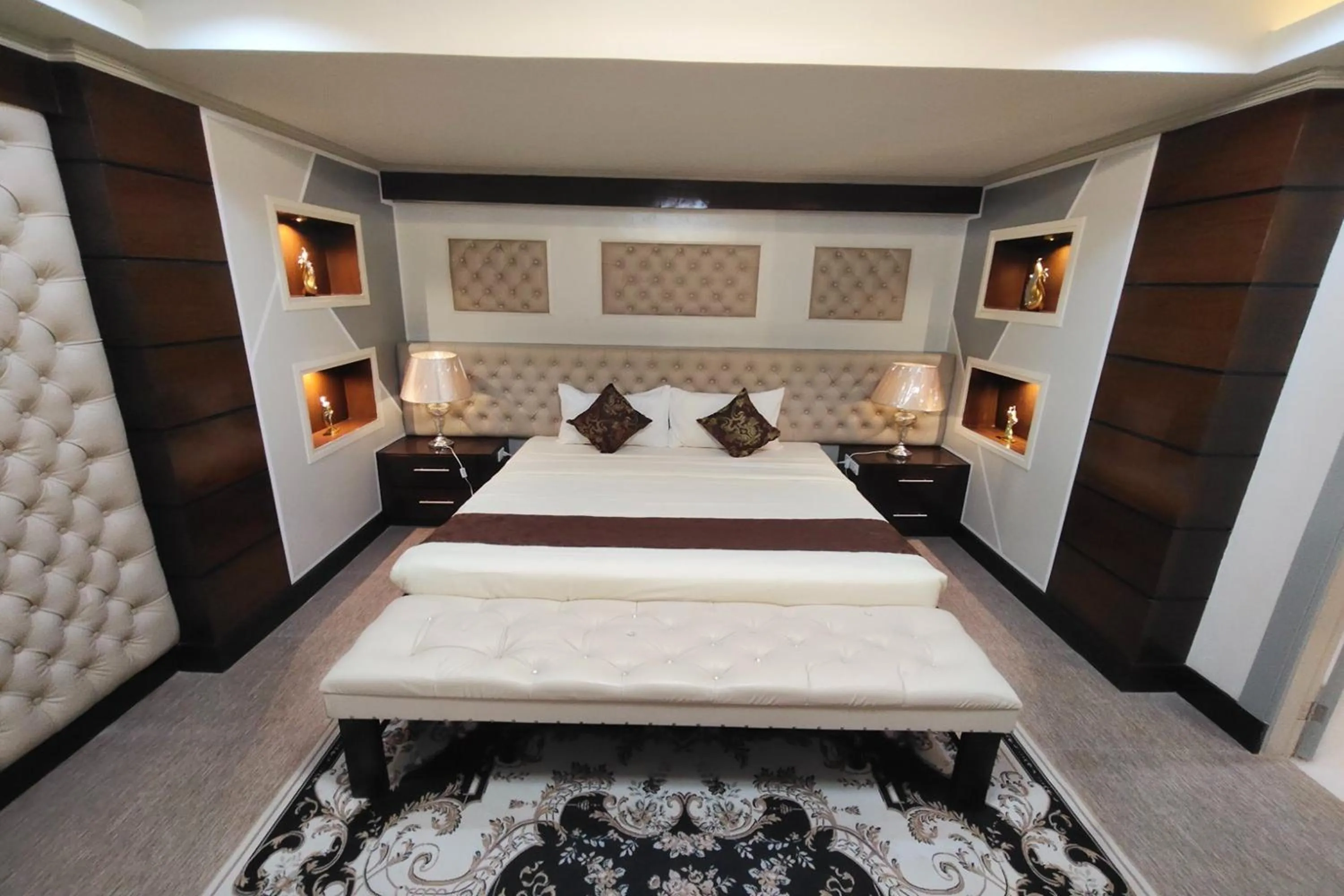 Bed in Bergamo Hotel Lingayen