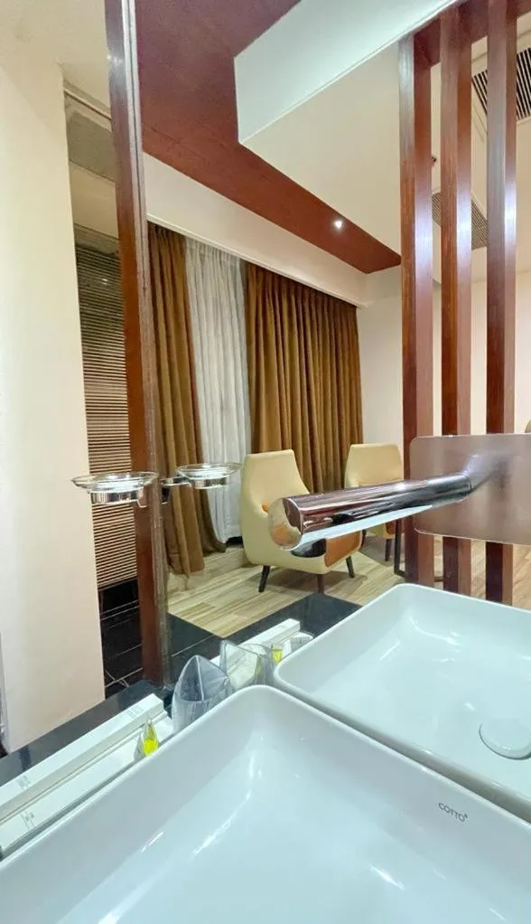 Bathroom in Empyrean Dhaka City Centre