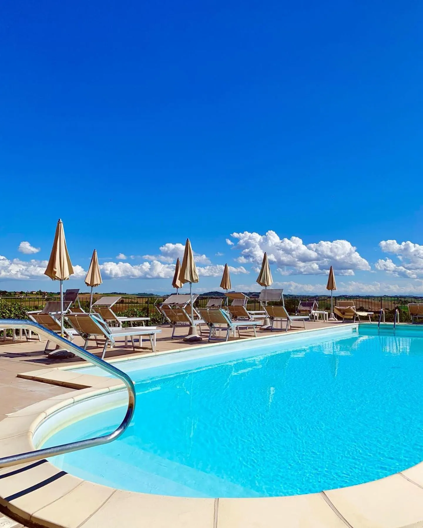 Pool view in Relais Castello di Razzano