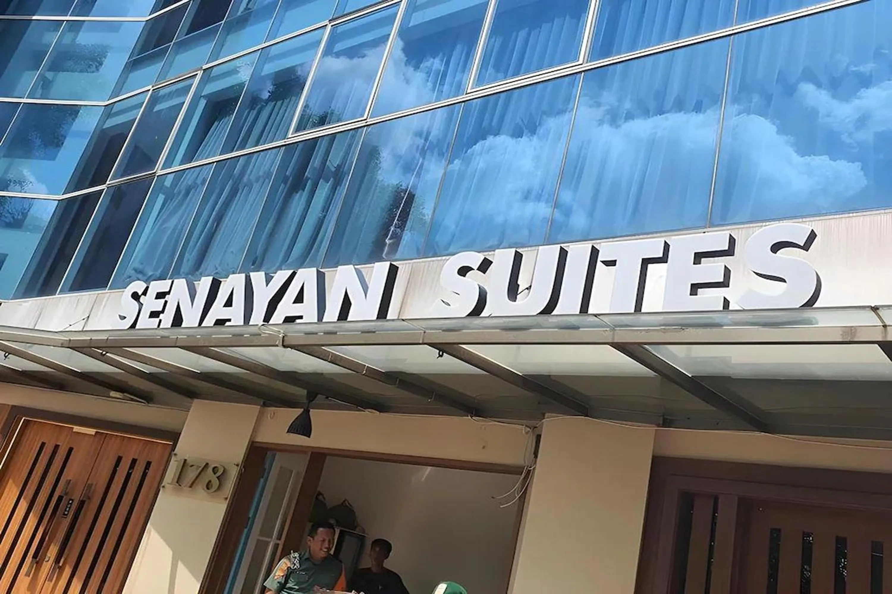 Facade/entrance in Senayan Suites