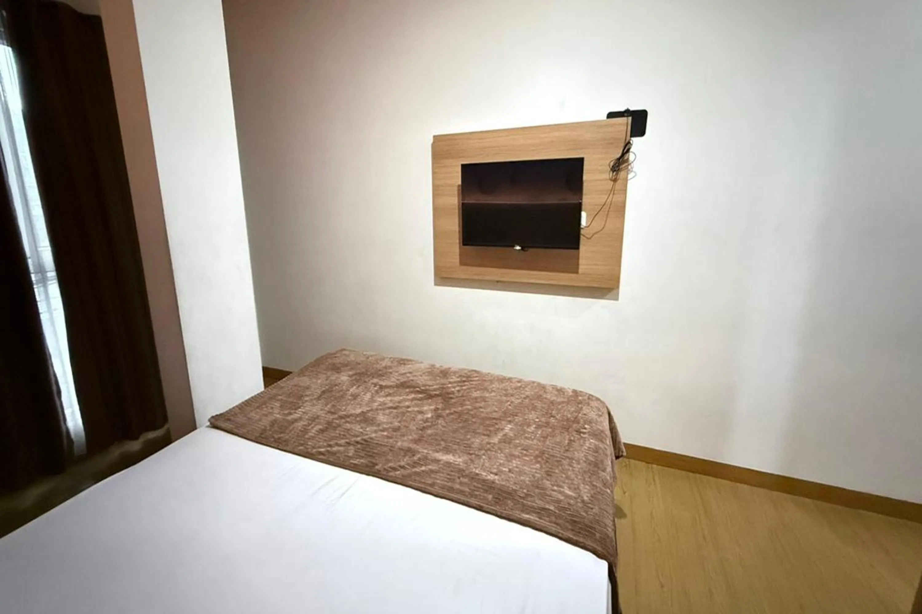 Bedroom, Bed in Senayan Suites