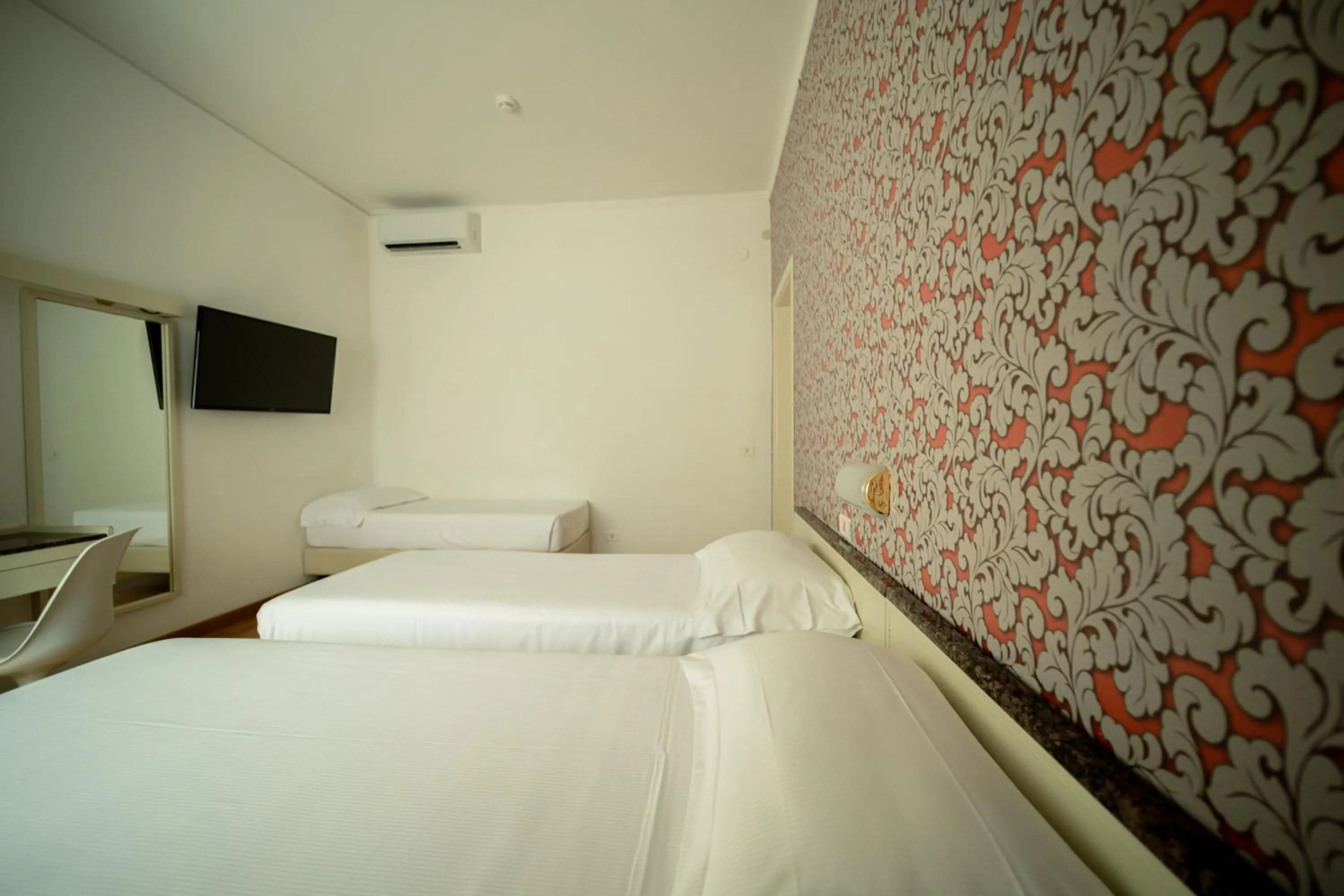 TV and multimedia, Bed in Hotel Rosabianca