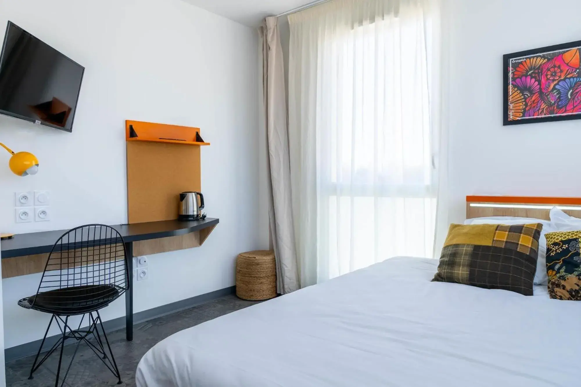 Double Room with Private Bathroom in Kabane Montpellier Double Room with Private Bathroom in Kabane Montpellier