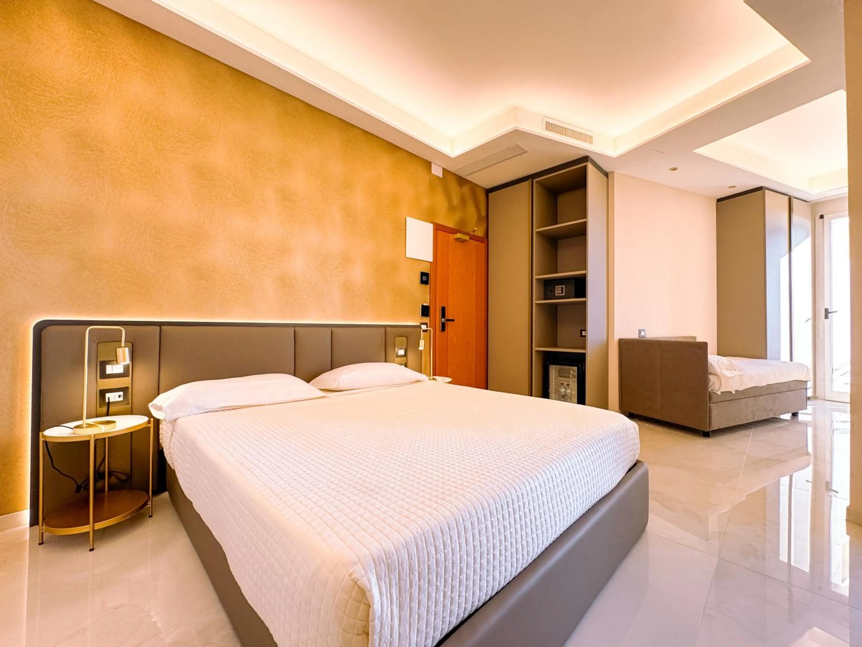 Bed in Hotel Kursaal