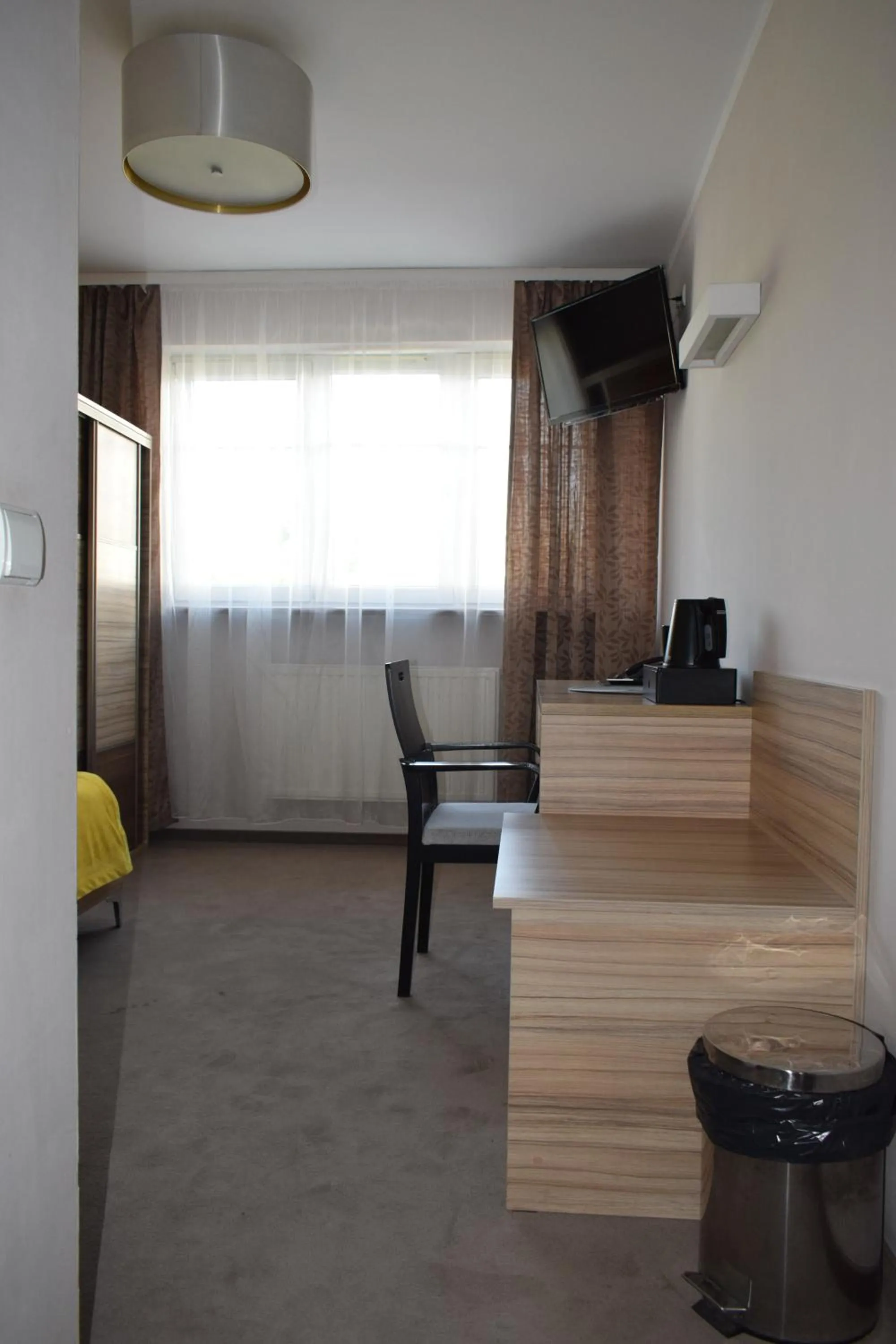 Photo of the whole room in Hotel Alpex