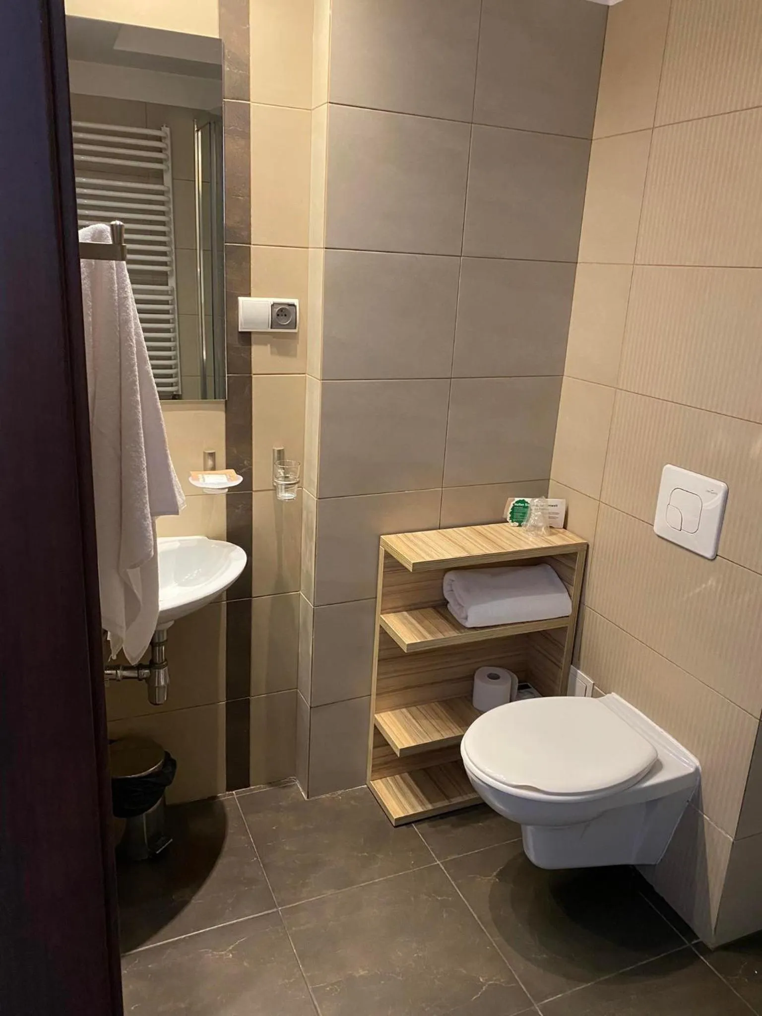 Shower in Hotel Alpex