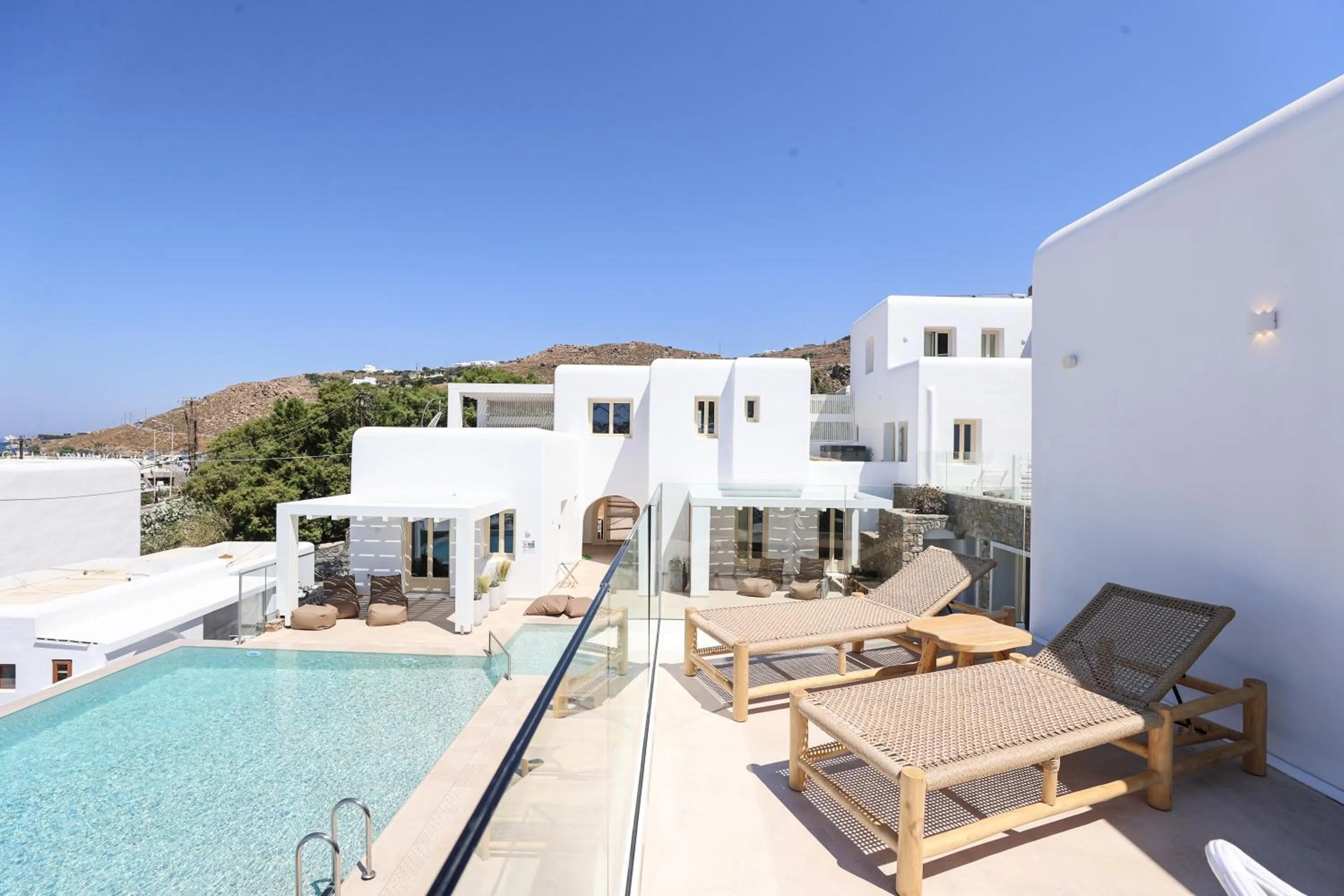 Swimming pool in Life Suites