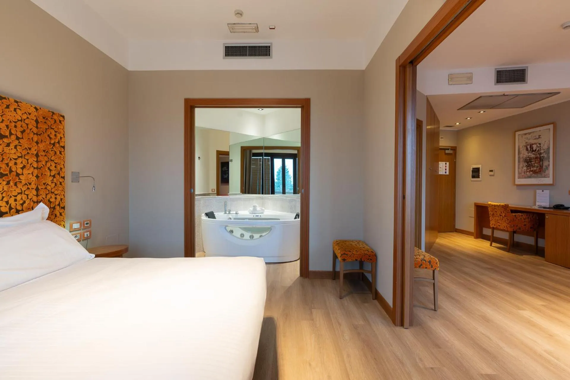 Bedroom, Bed in Là Di Moret