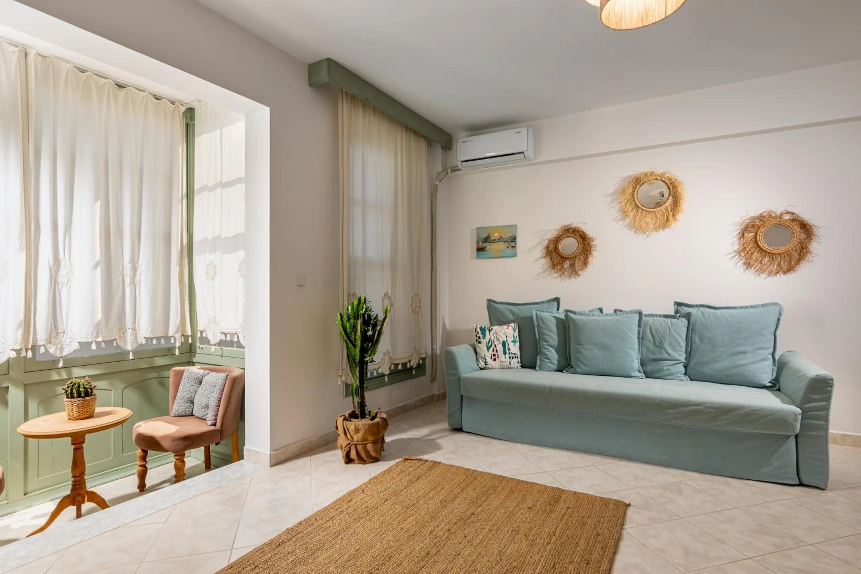 Photo of the whole room in Cumbalıca Beach Hotel