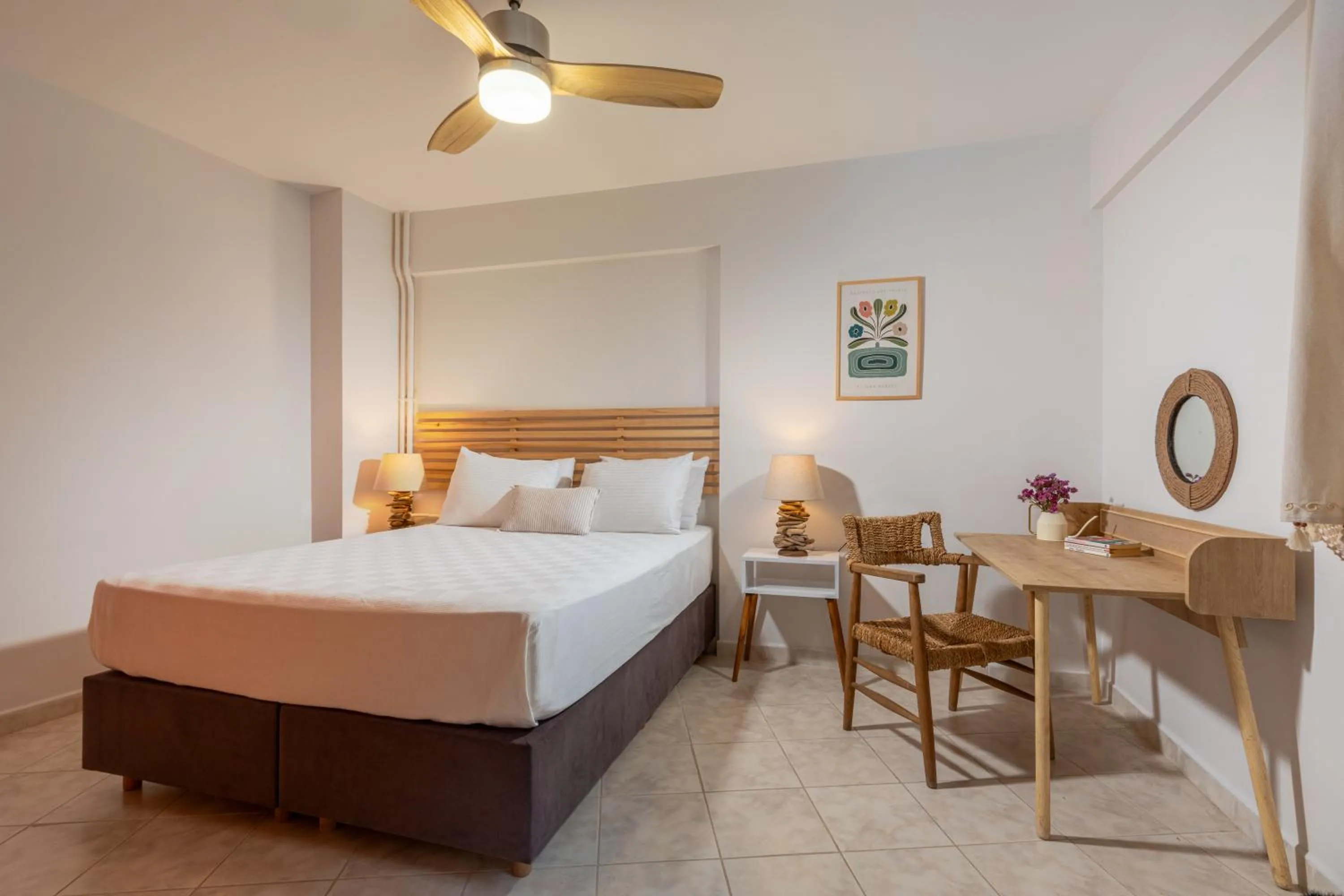 Bedroom, Bed in Cumbalıca Beach Hotel