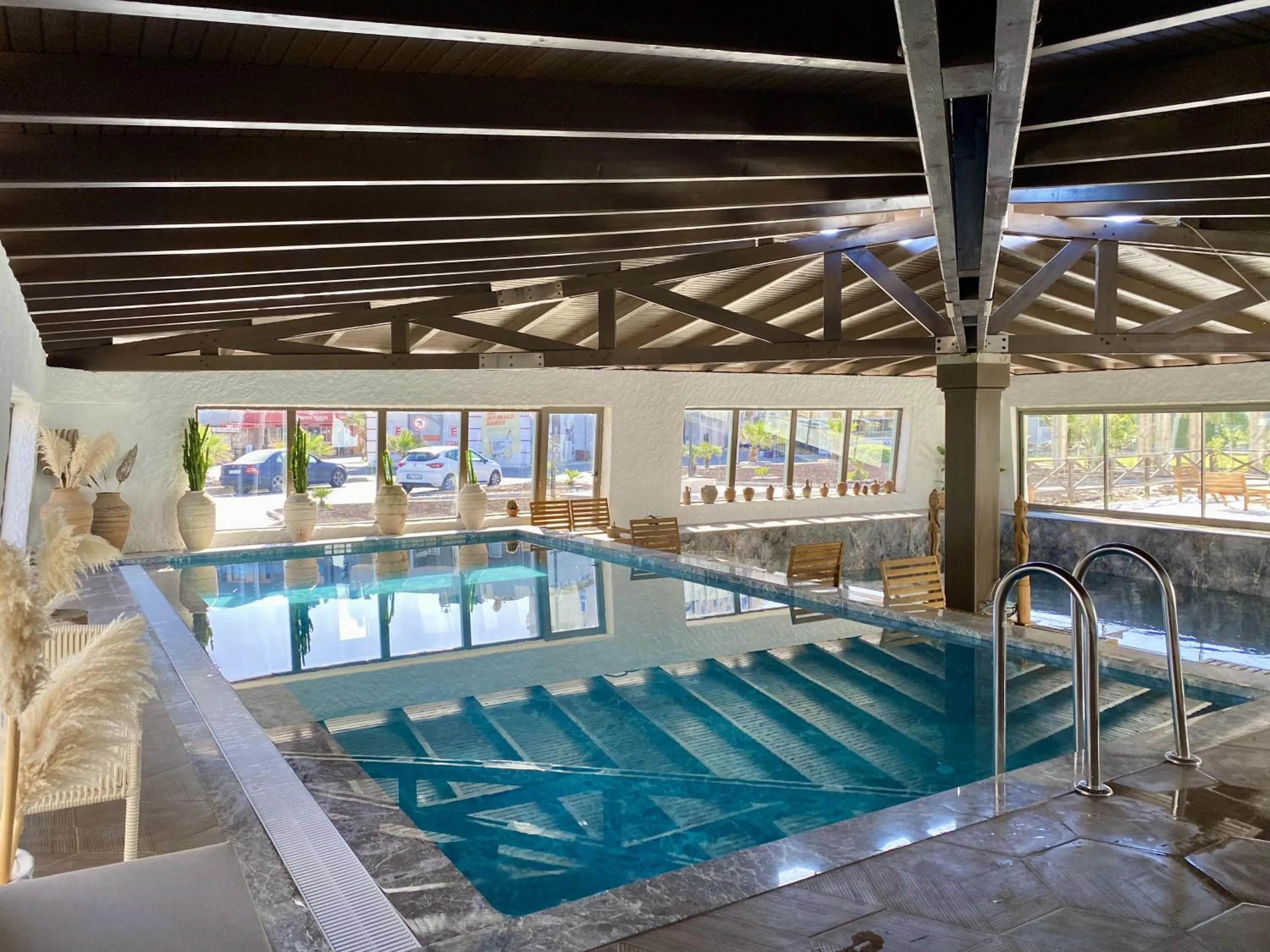 Swimming pool in Cumbalıca Beach Hotel