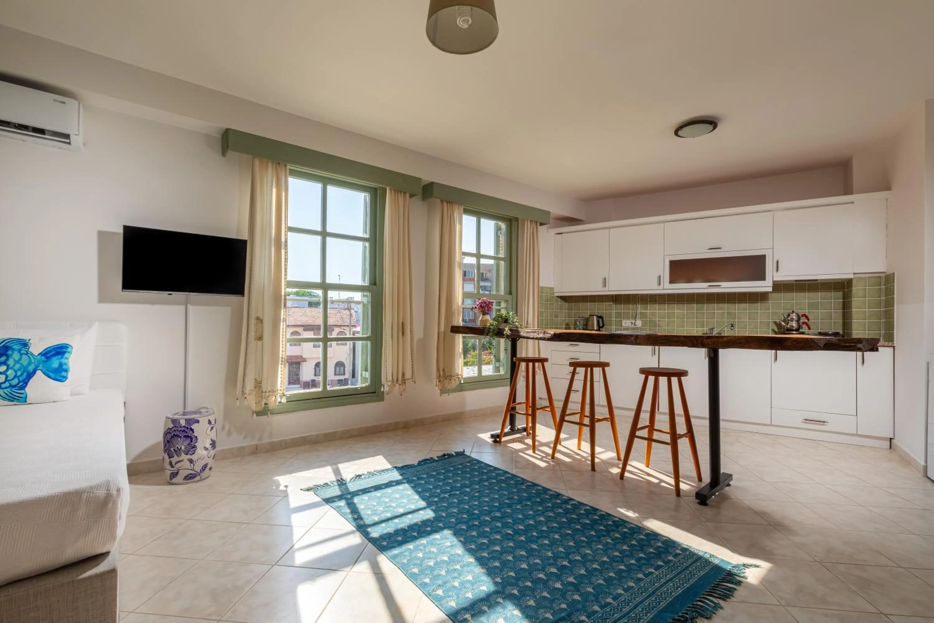 Kitchen or kitchenette in Cumbalıca Beach Hotel