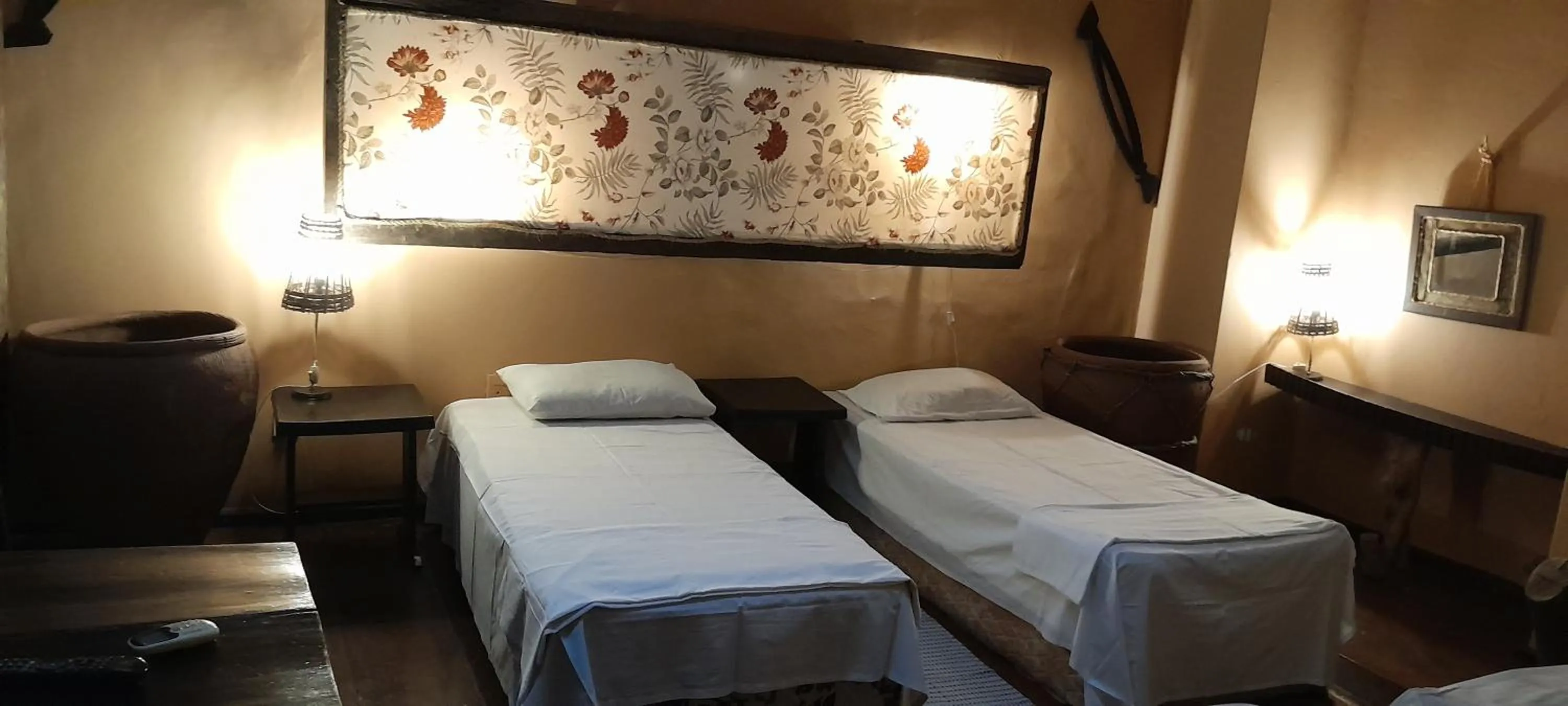 Shower, Bed in Americo Pousada e Hostel