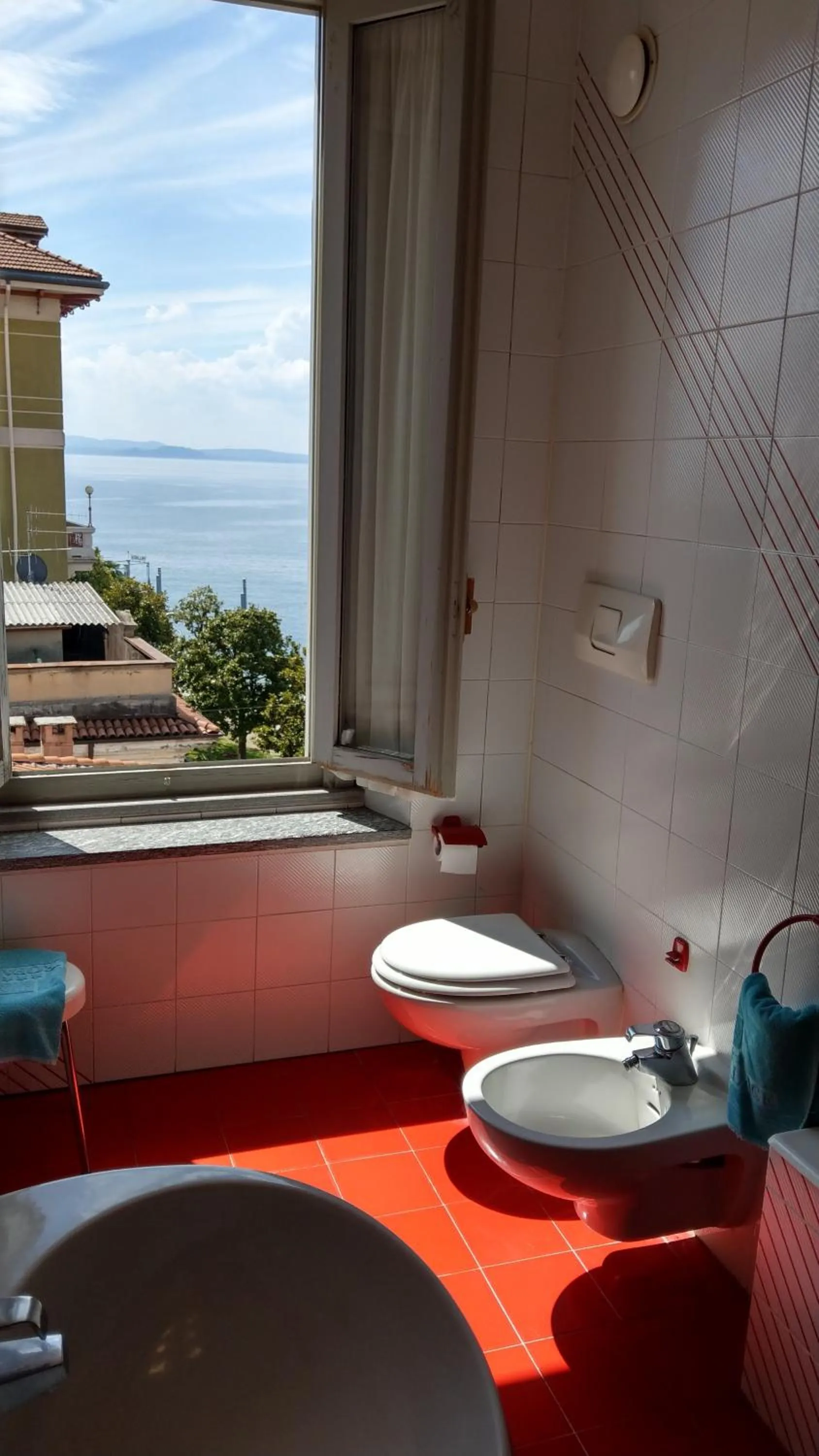 Toilet in Europalace Hotel