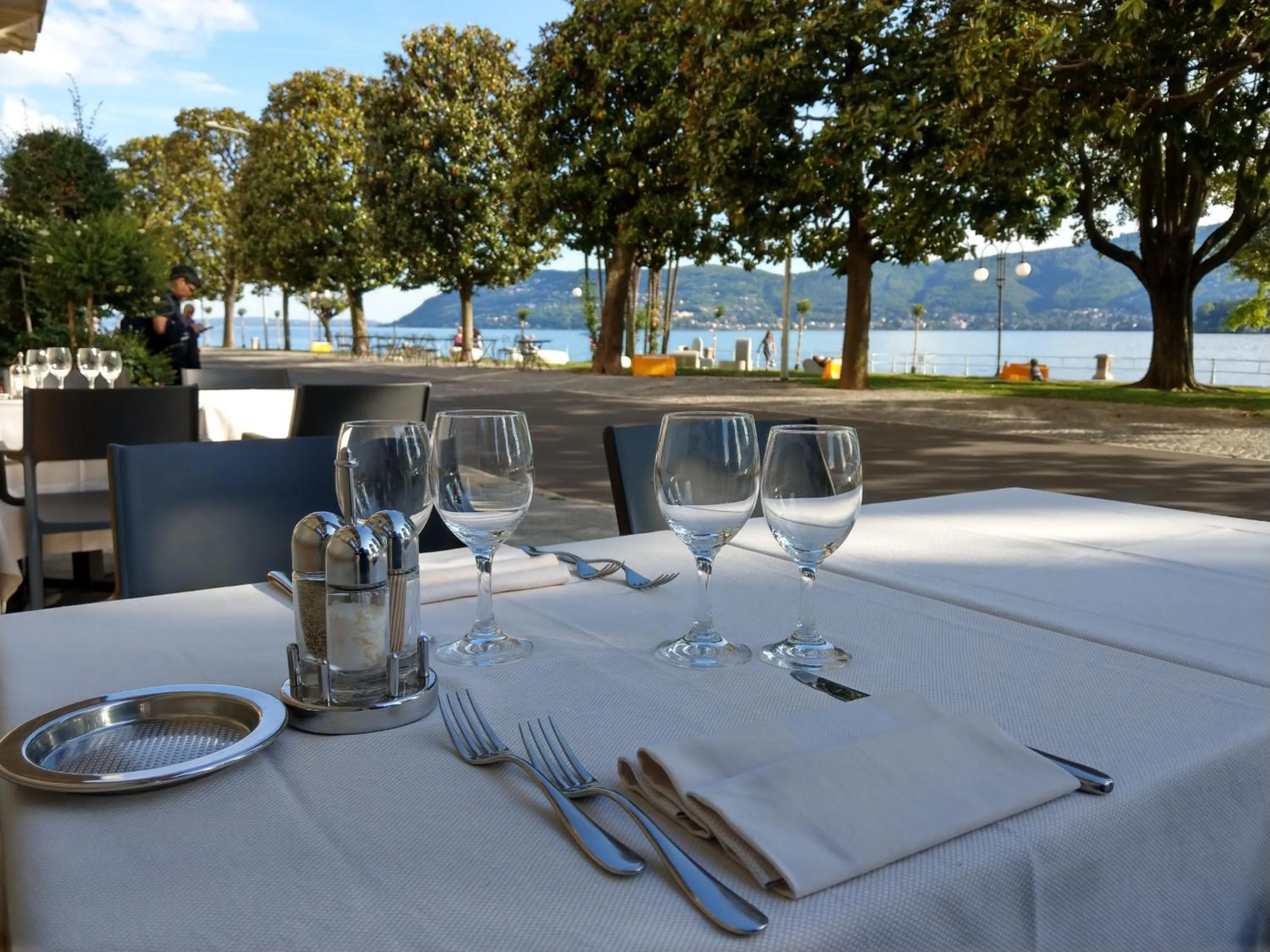 Restaurant/places to eat in Europalace Hotel