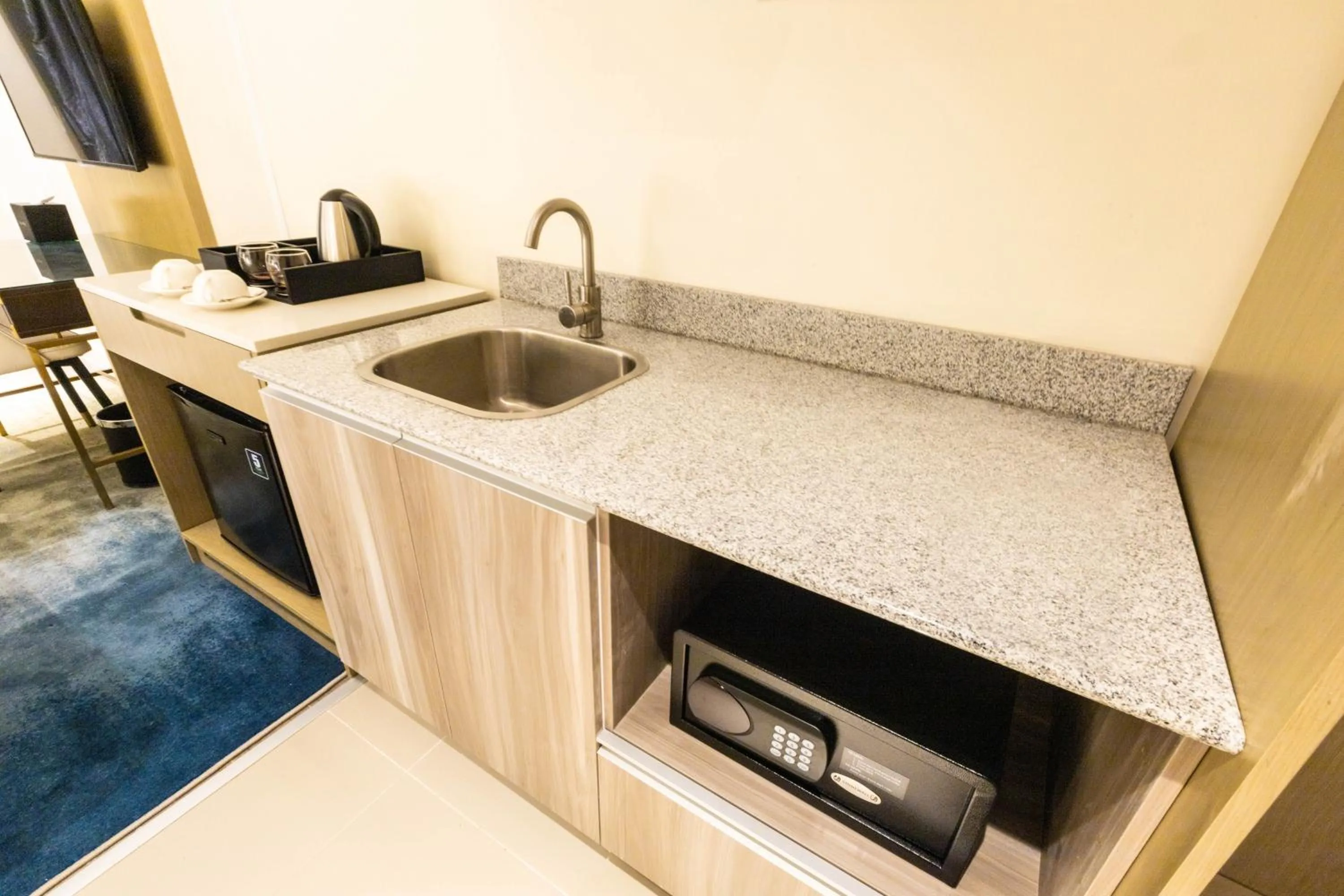 Kitchen or kitchenette in Noble Cebu Hotel
