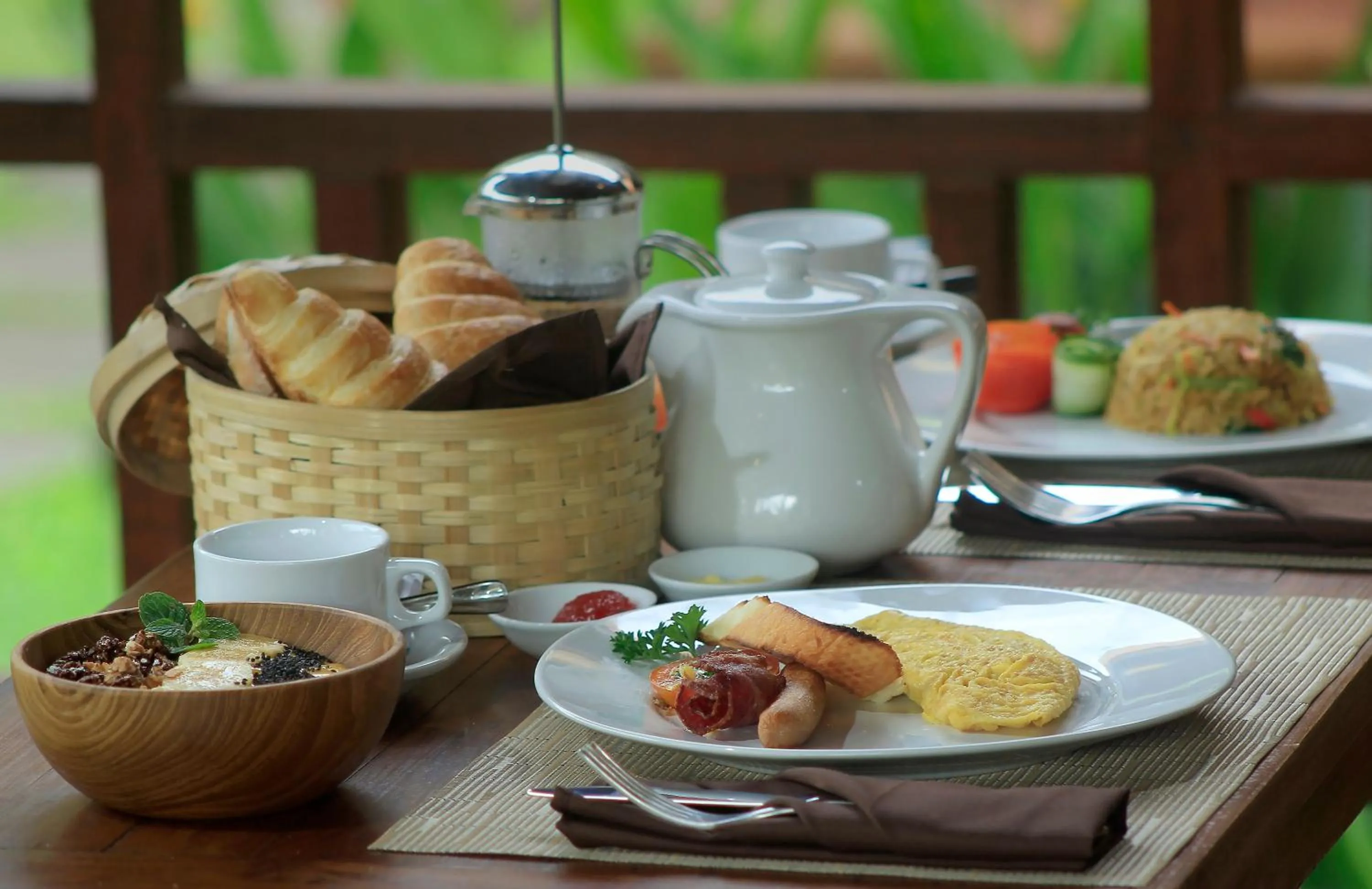 Food and drinks in Hanaya Ubud Villa