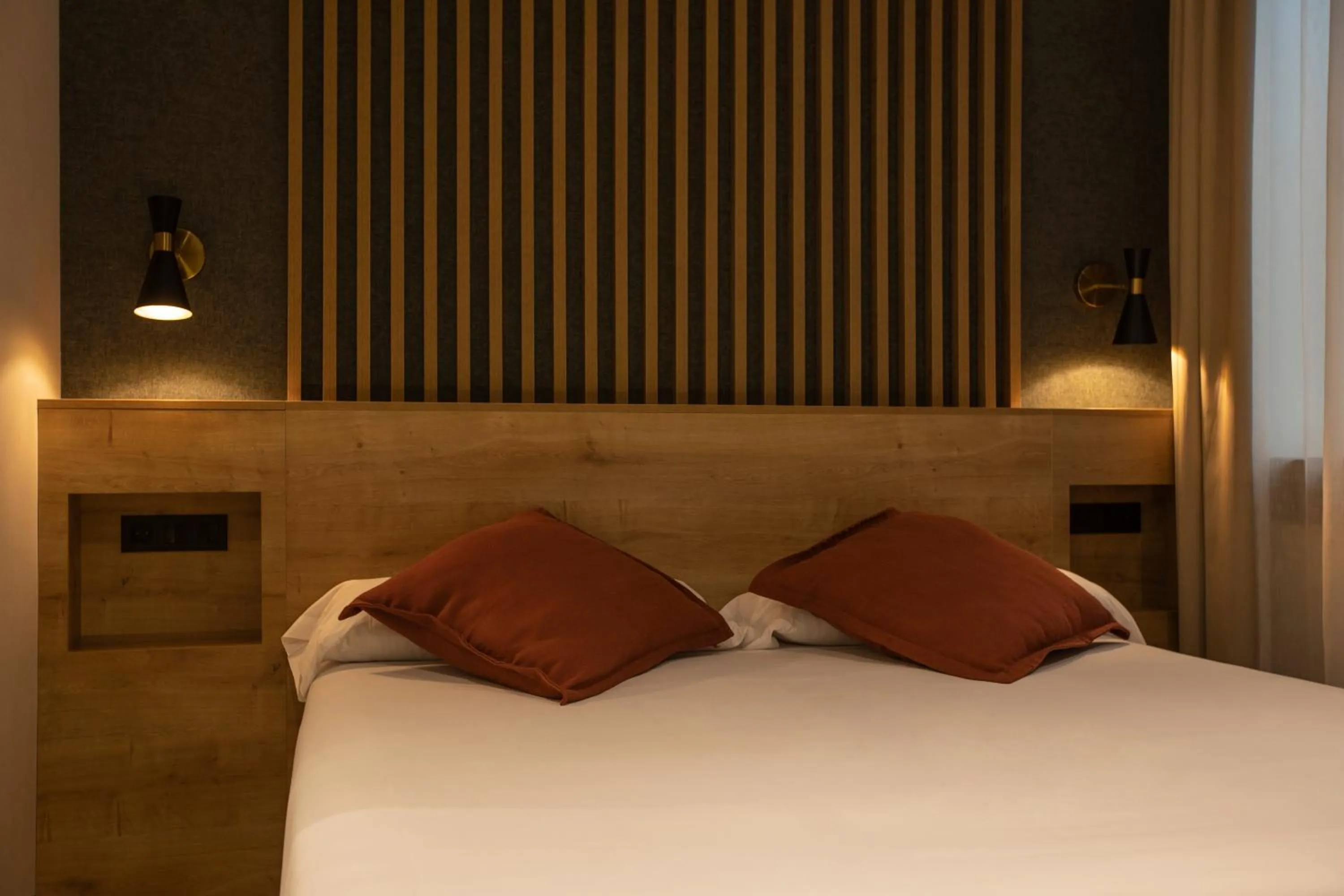 Bed in Fontanella By BCN URBAN Rooms