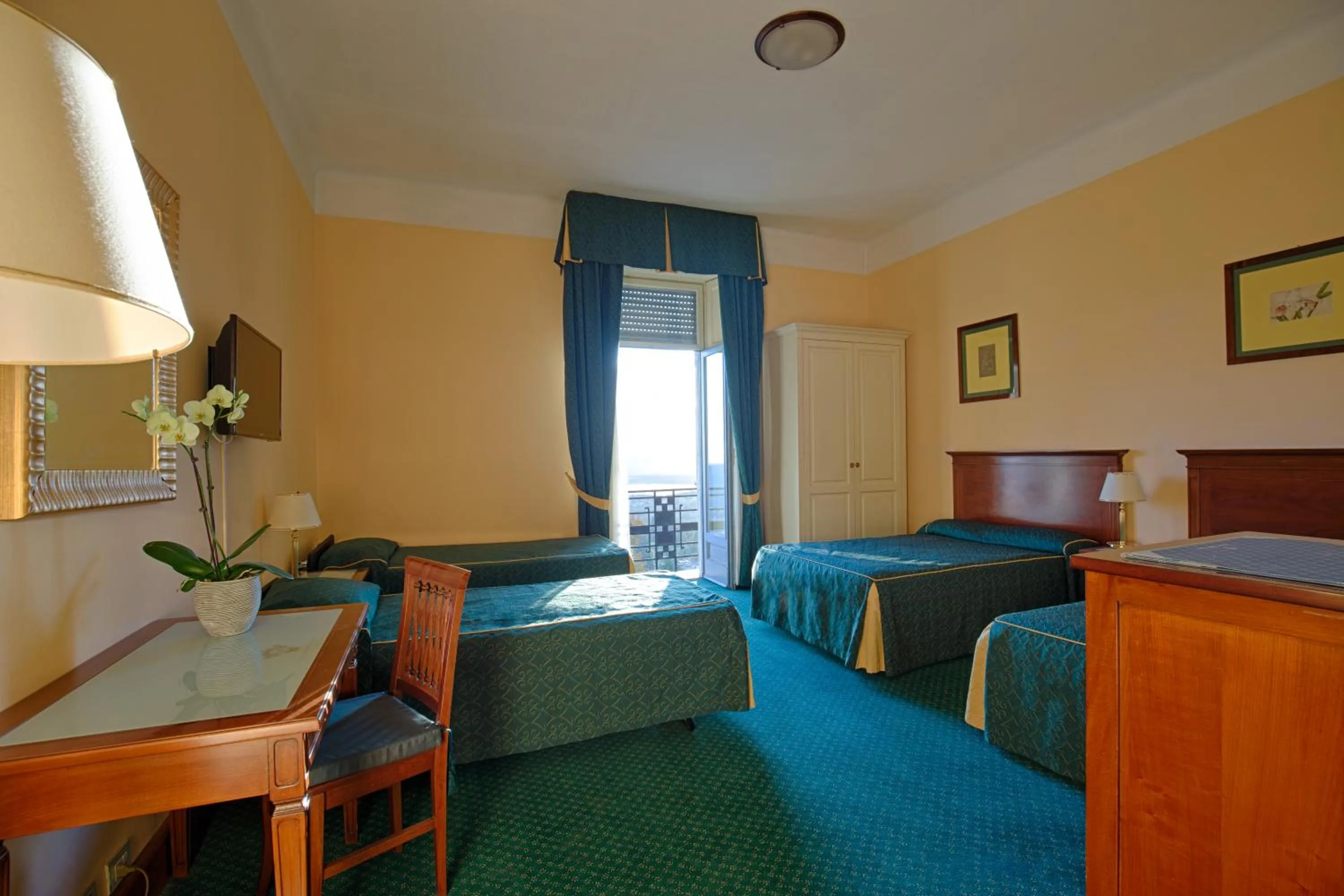 Bedroom, Bed in Palace Grand Hotel Varese