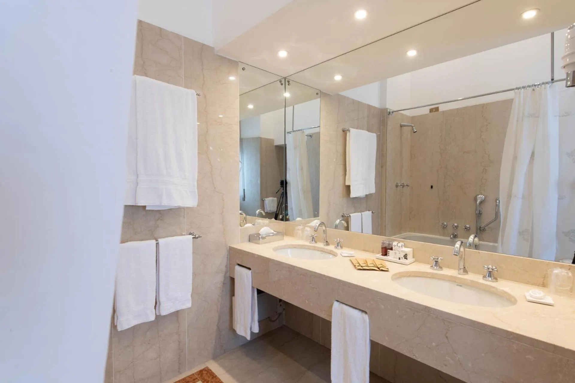 Bathroom in Palace Grand Hotel Varese